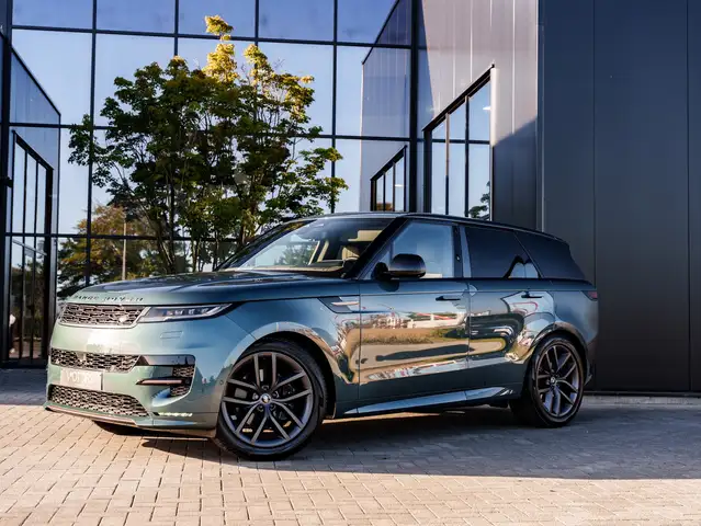 Land Rover Range Rover Sport D300 SE - Pano - trekhaak - ACC - 360° -