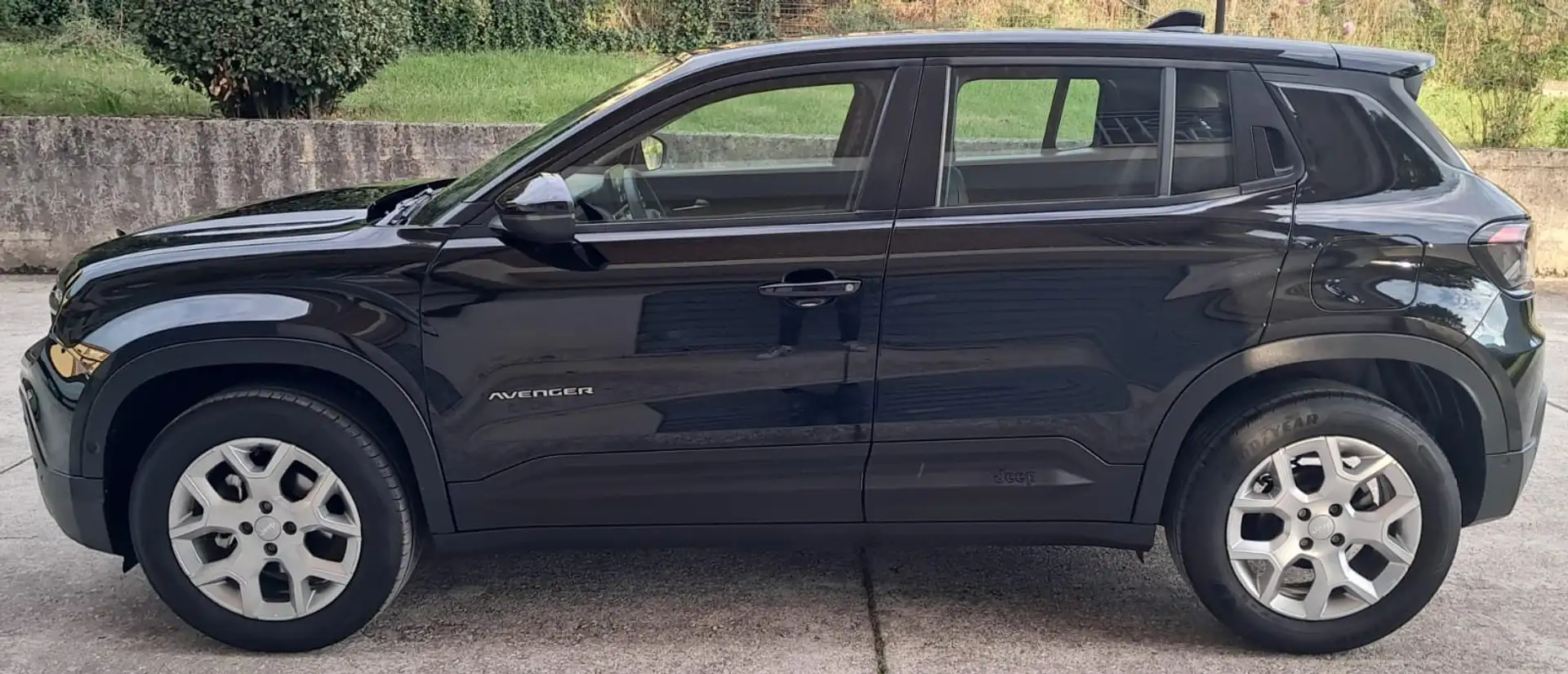 Jeep Avenger 1.2 Turbo Altitude 100cv Garanzia Jeep sc. 10/26 Noir - 1