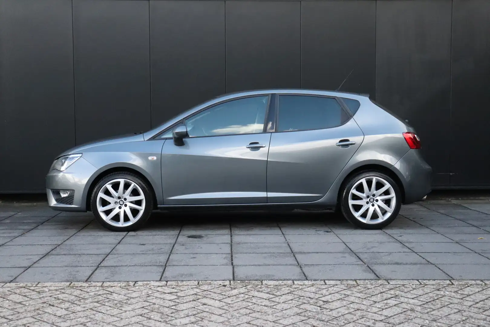 SEAT Ibiza 1.2 TSI FR | PDC | NAVI | CRUISE | LMV | Grijs - 2