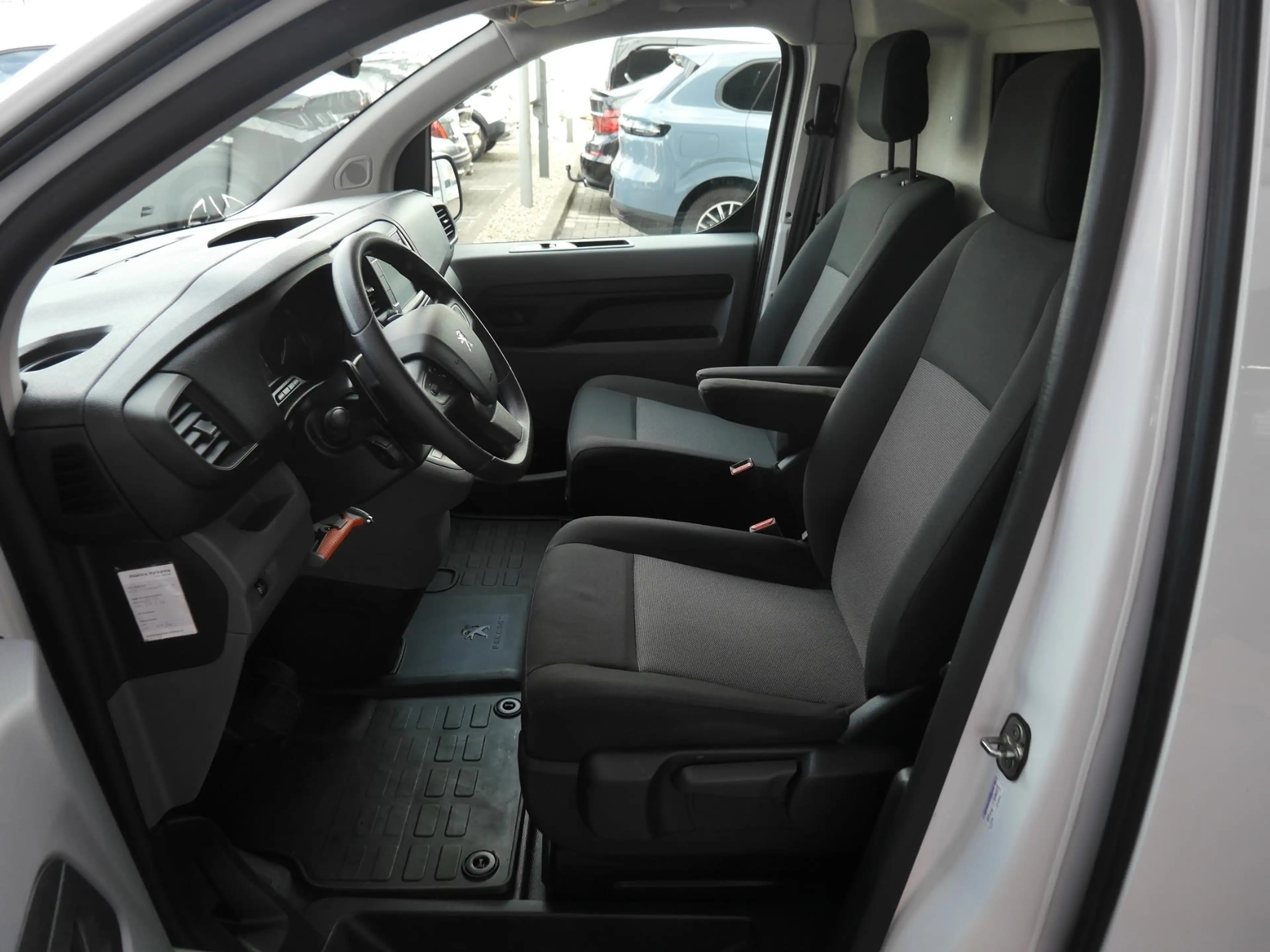 Peugeot Expert 2.0 BlueHDI 145 Standard Premium | 2x Schuifdeur | — photo 7