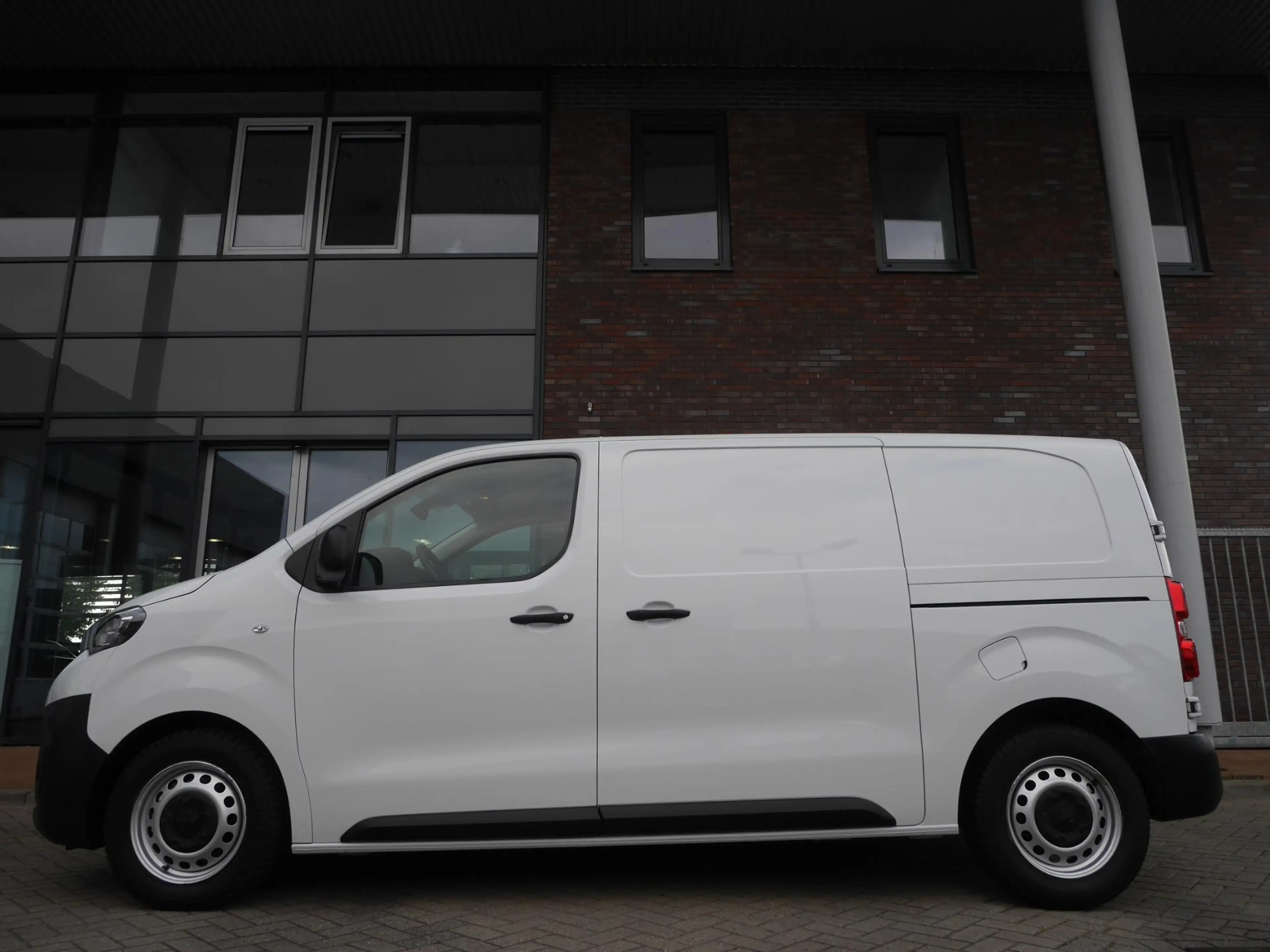 Peugeot Expert 2.0 BlueHDI 145 Standard Premium | 2x Schuifdeur | — photo 5