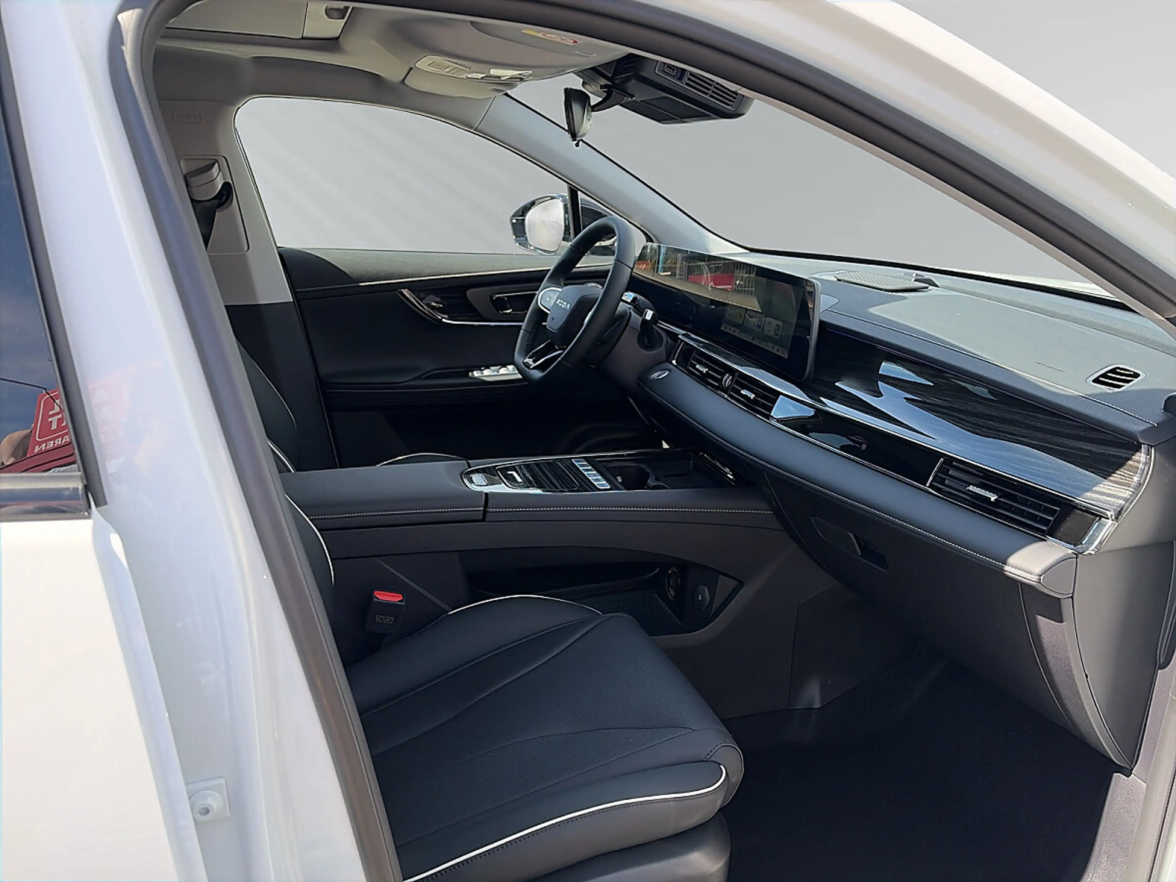 Omoda 5 HEV Premium Line 10kW / 143PS Automatikgetriebe — photo 10