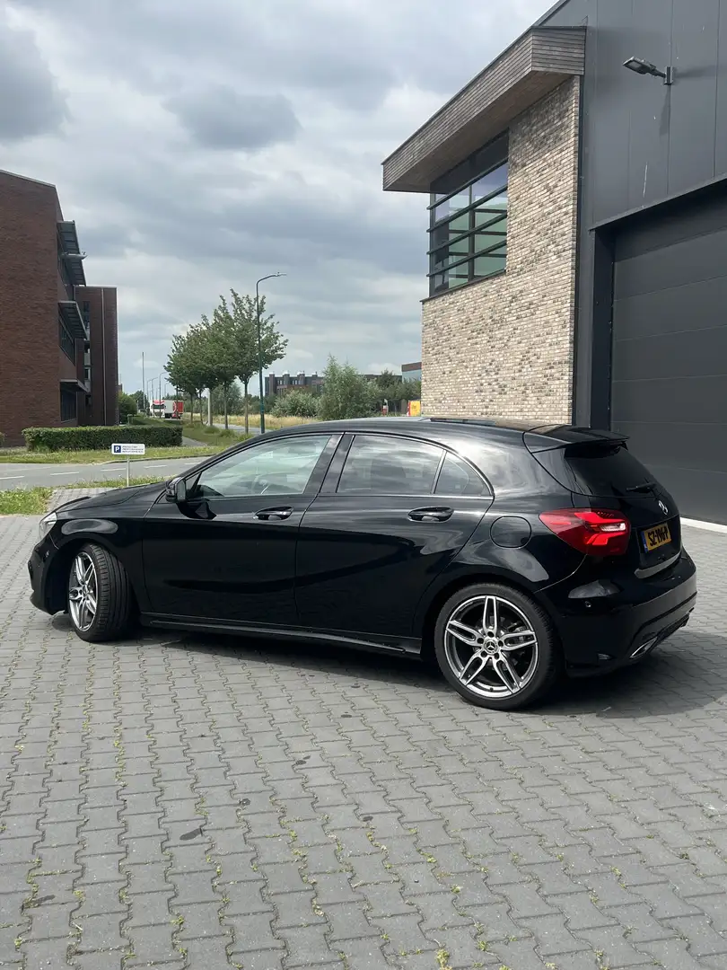 Mercedes-Benz A 180 Business Sol. AMG Zwart - 2