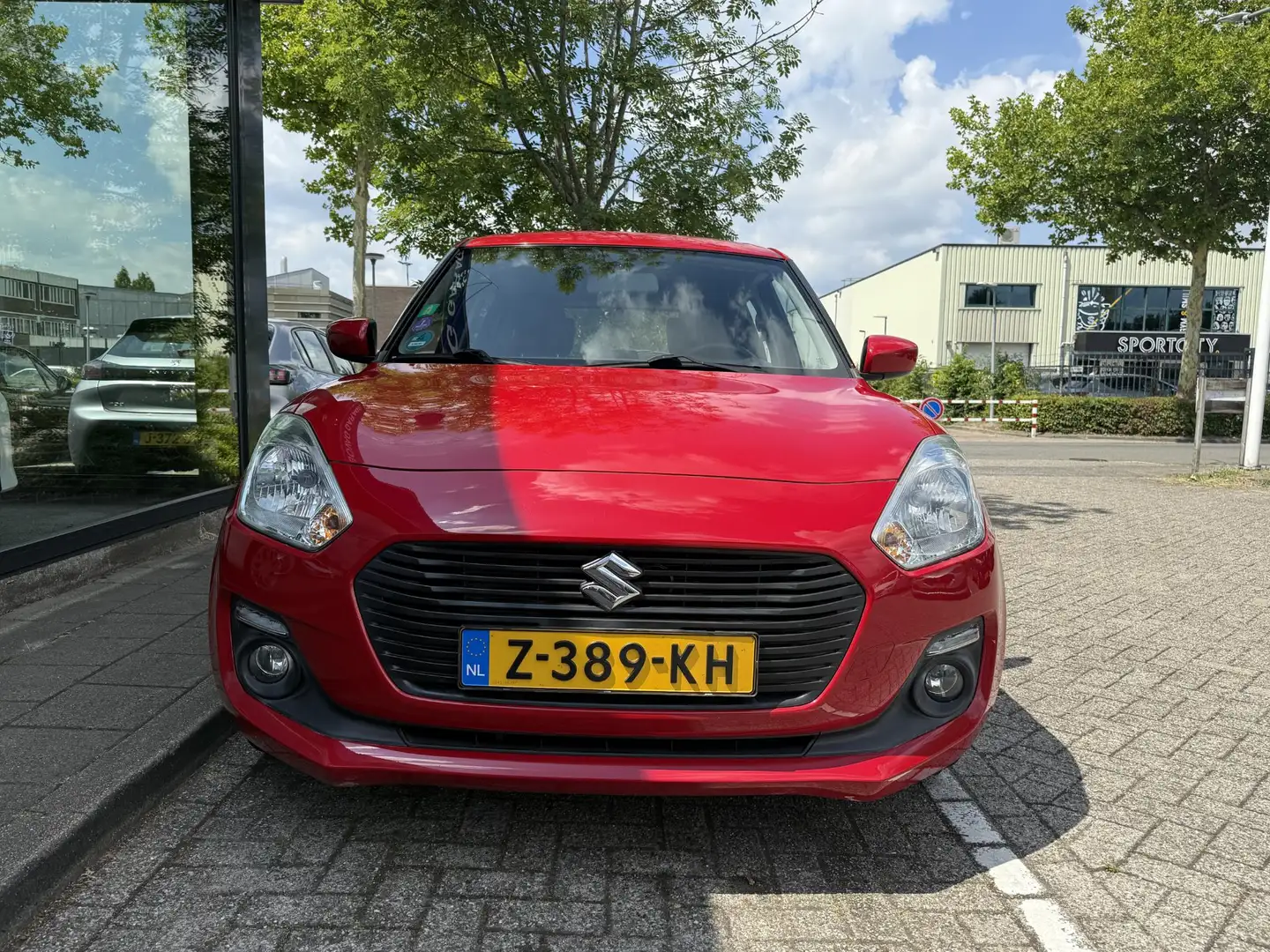 Suzuki Swift 1.2 Comfort Rood - 2