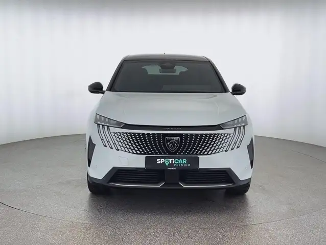 Peugeot 3008 view 2