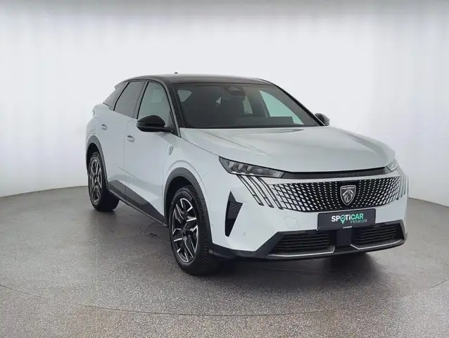 Peugeot 3008 view 3
