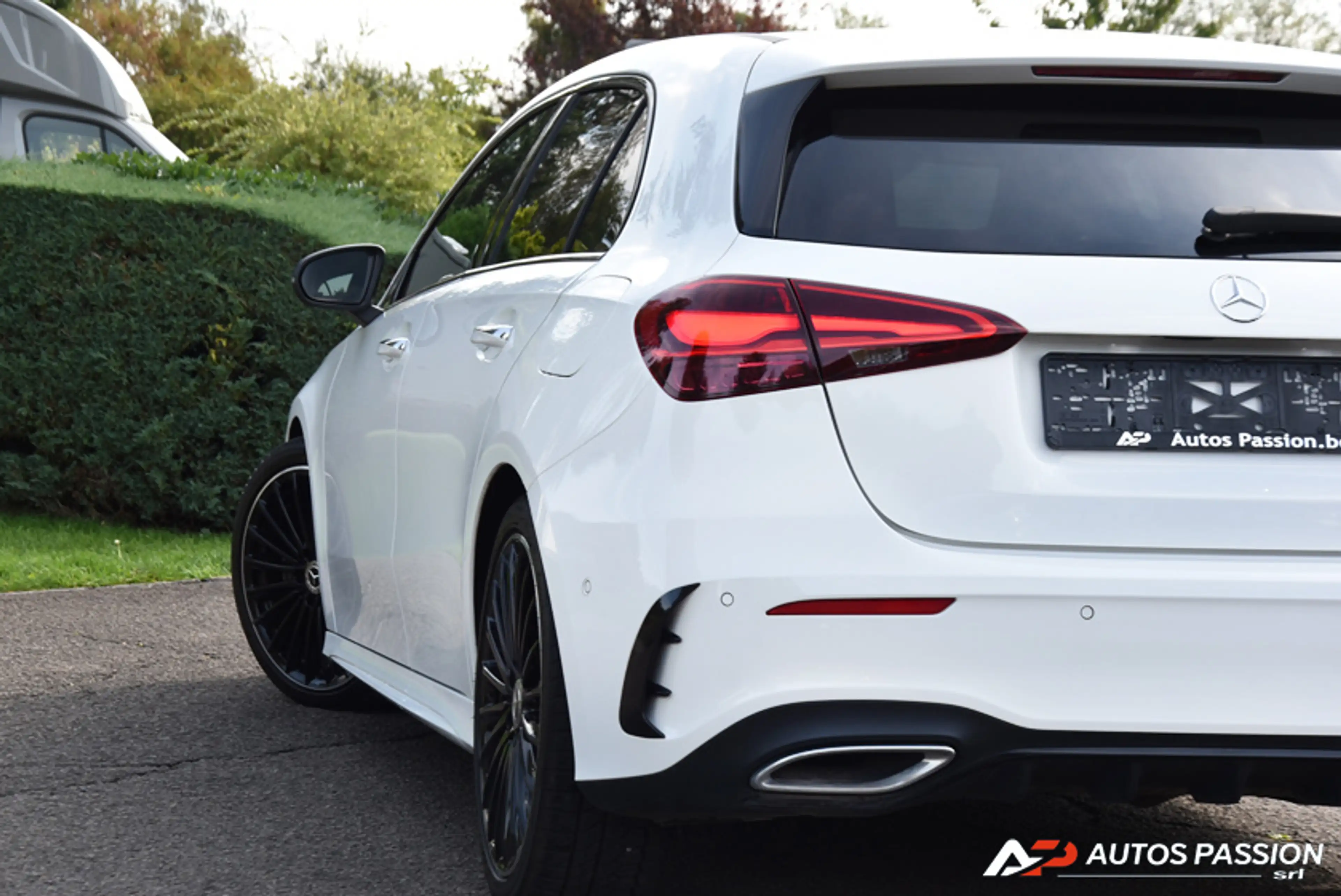 Mercedes-Benz A 180 AMG Facelift | Line Shadow Line & Light Pack | Jantes 19" — photo 6