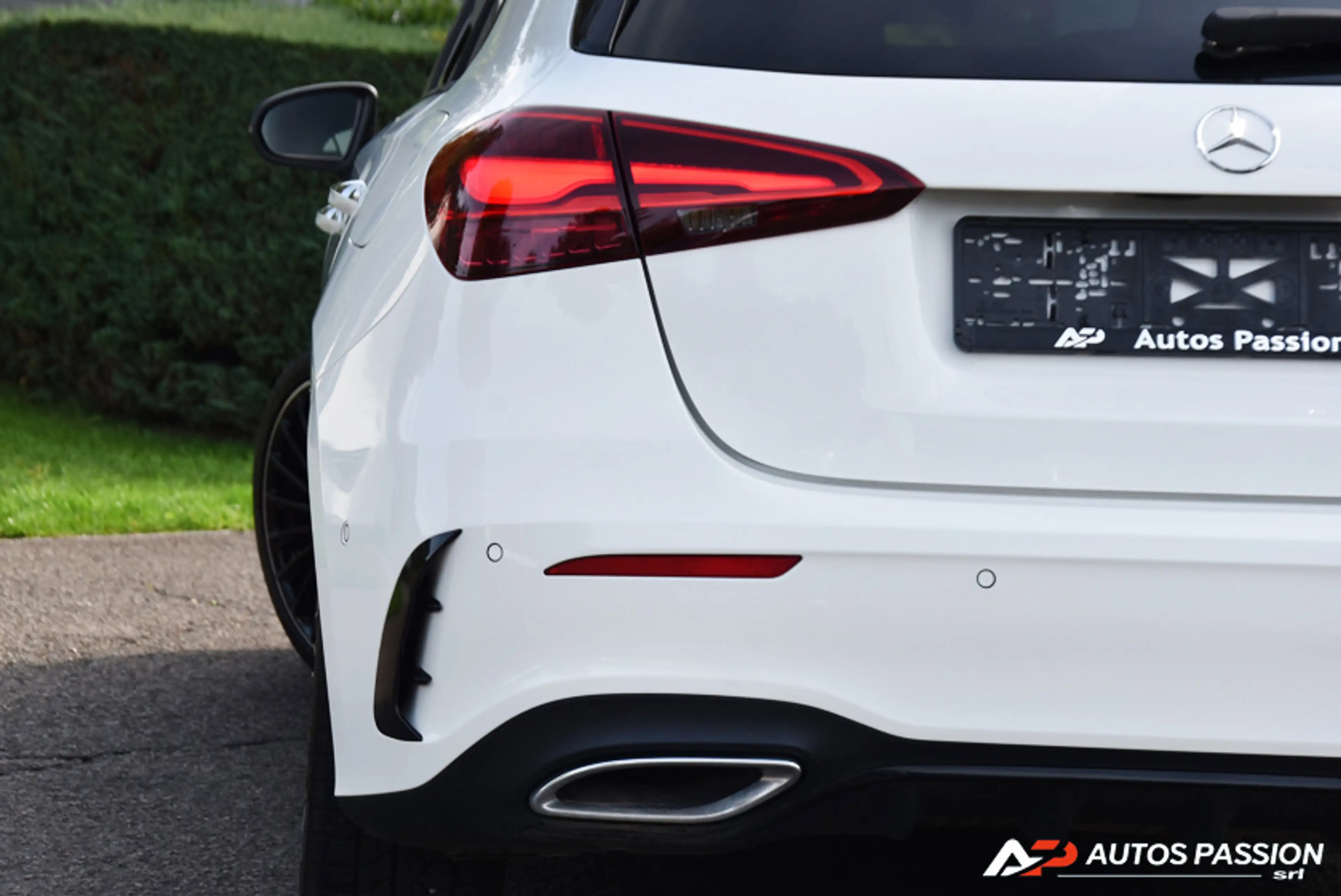 Mercedes-Benz A 180 AMG Facelift | Line Shadow Line & Light Pack | Jantes 19" — photo 11