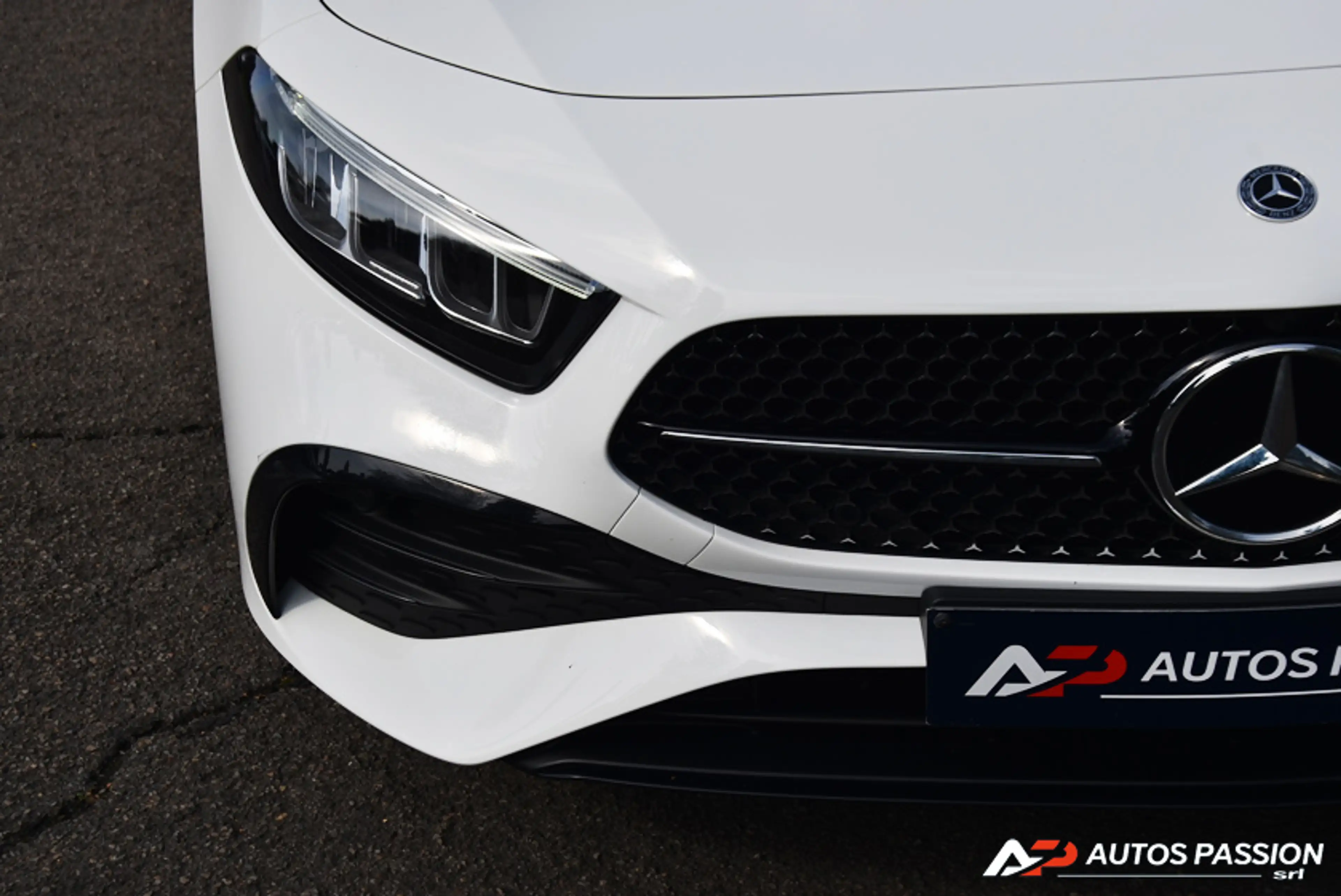 Mercedes-Benz A 180 AMG Facelift | Line Shadow Line & Light Pack | Jantes 19" — photo 12