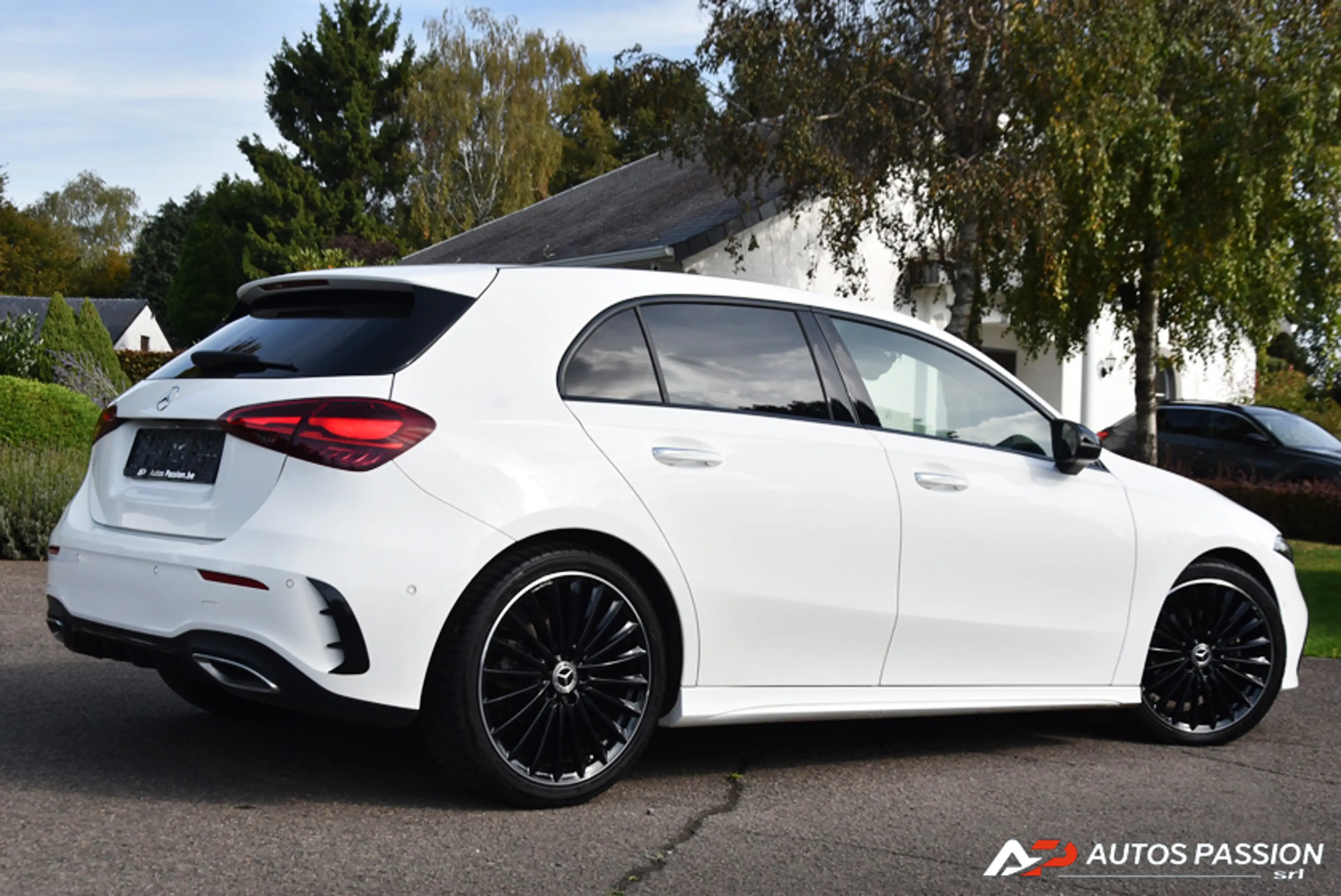 Mercedes-Benz A 180 AMG Facelift | Line Shadow Line & Light Pack | Jantes 19" — photo 7