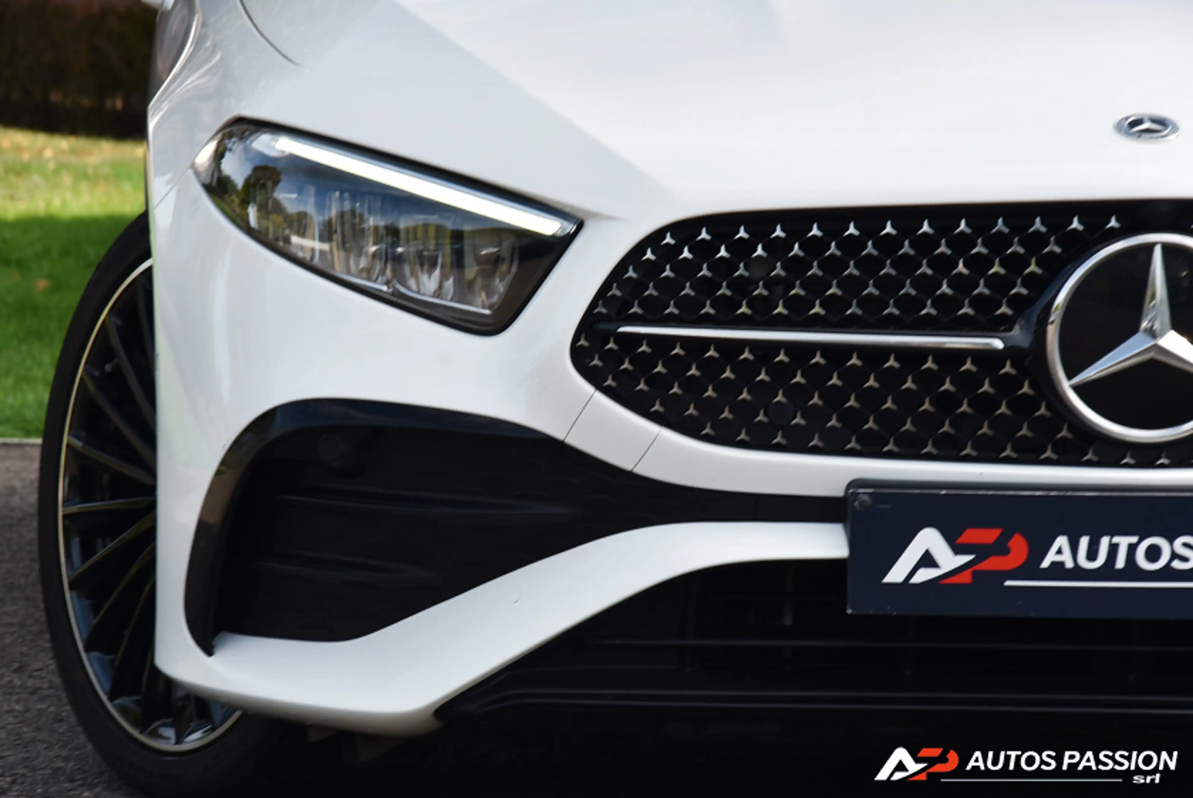 Mercedes-Benz A 180 AMG Facelift | Line Shadow Line & Light Pack | Jantes 19" — photo 10