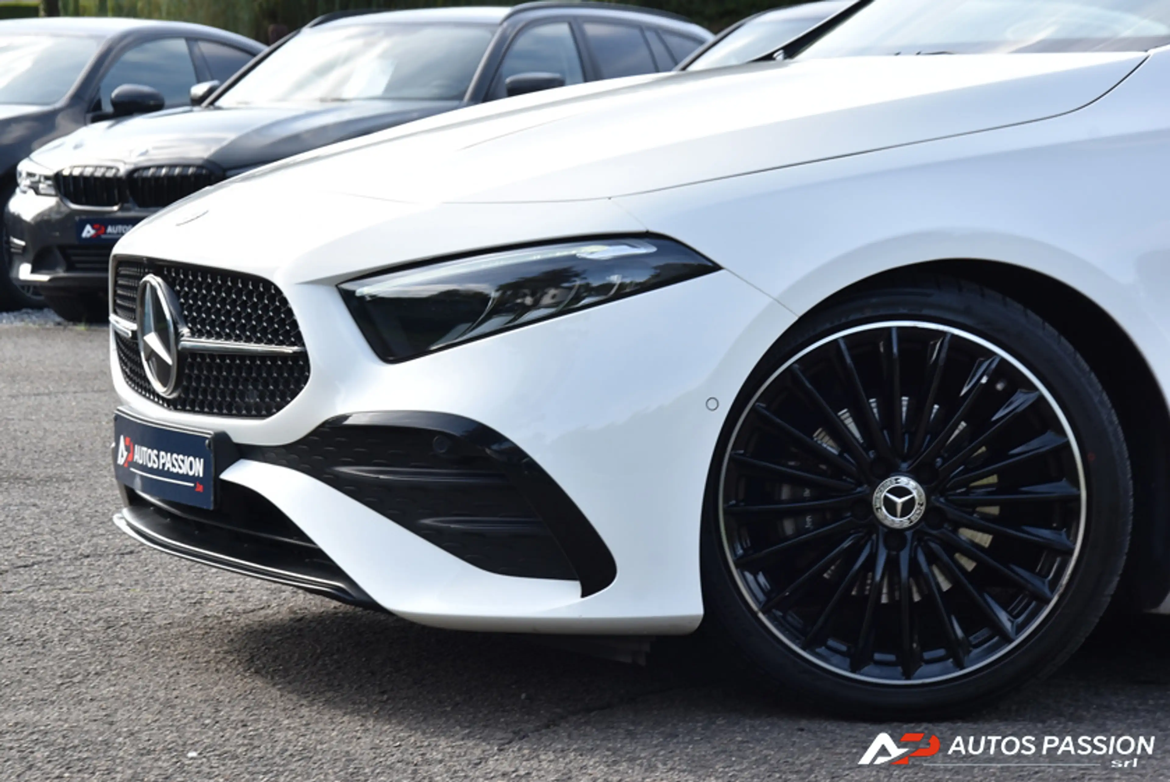 Mercedes-Benz A 180 AMG Facelift | Line Shadow Line & Light Pack | Jantes 19" — photo 15