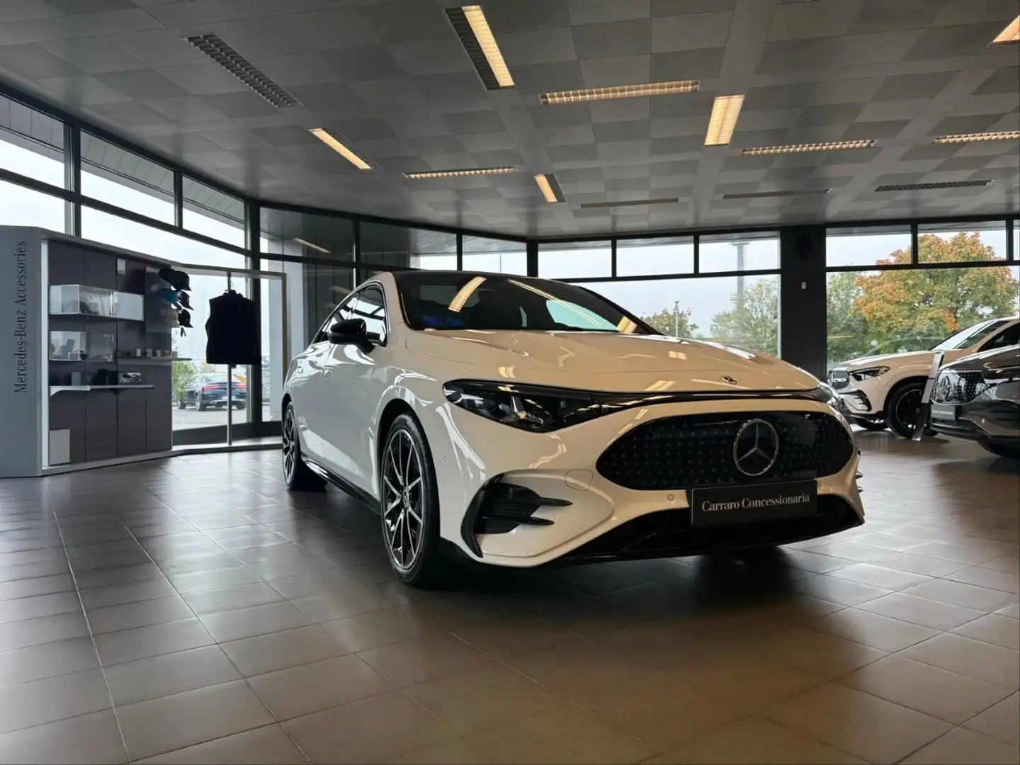 Mercedes-Benz CLA 250 + con tecnologia EQ Bianco - 1