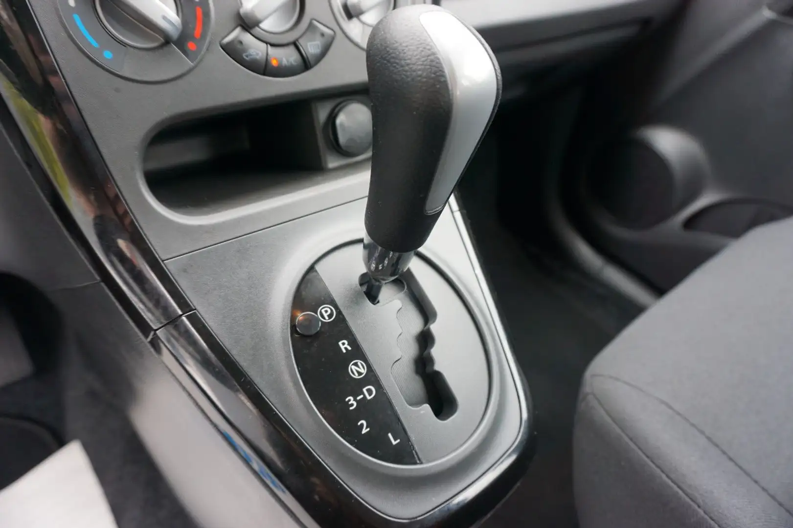 Suzuki Splash Active+ *Automatik*Sitzheizung*PDC*Alu* Silber - 2