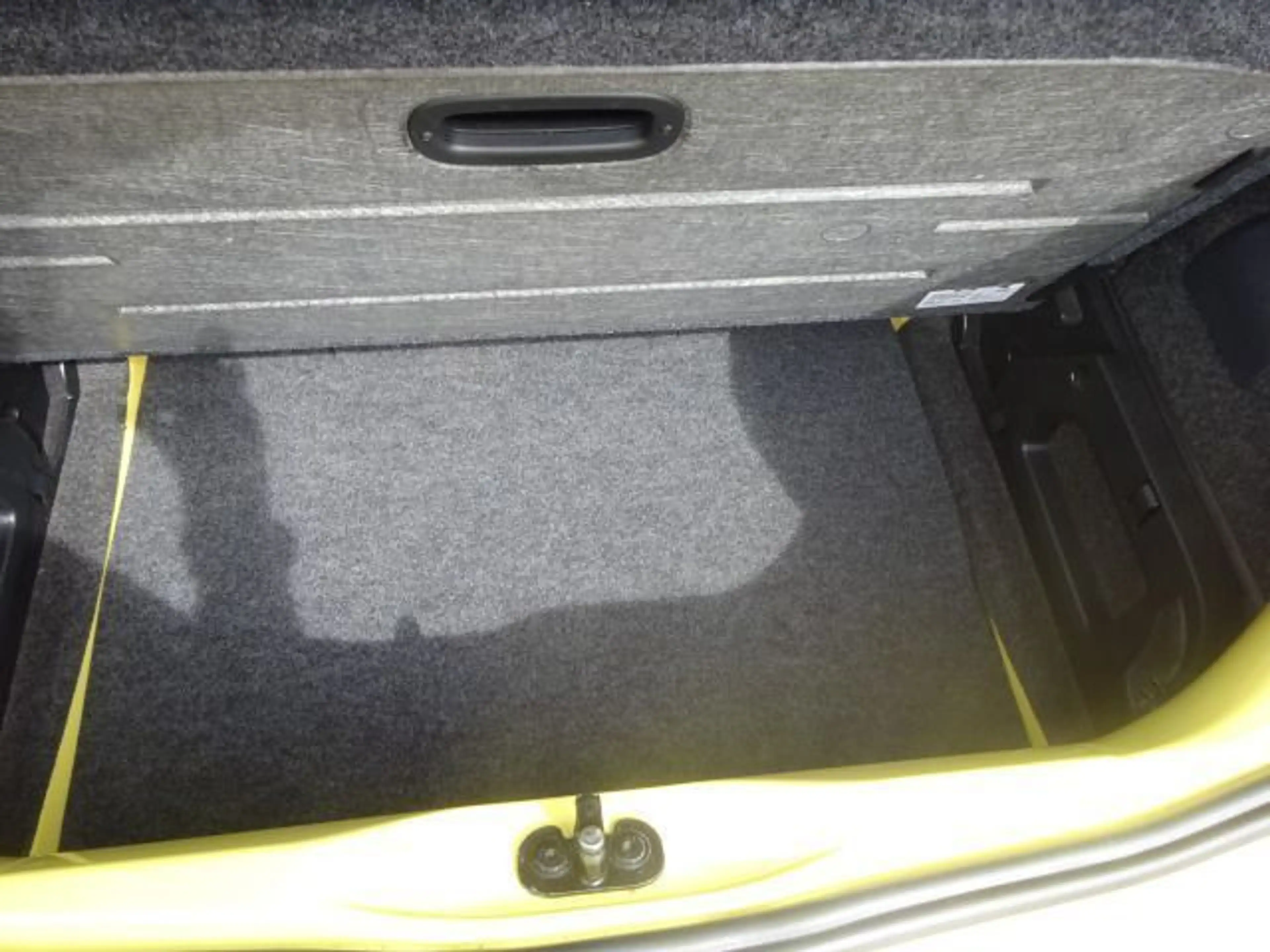 SEAT Mii 1.0 Chic SHZ Navi PDC — photo 12