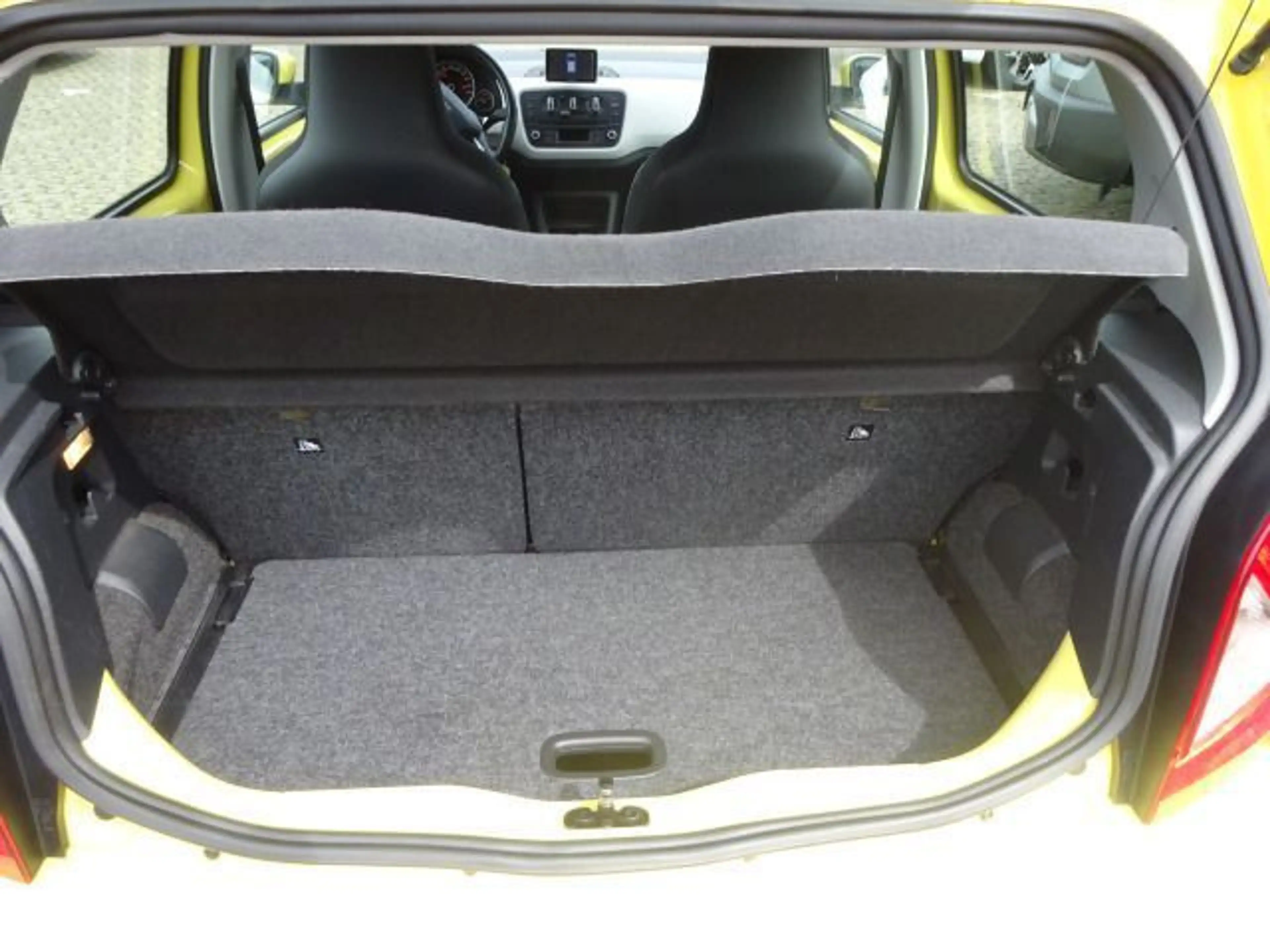 SEAT Mii 1.0 Chic SHZ Navi PDC — photo 11