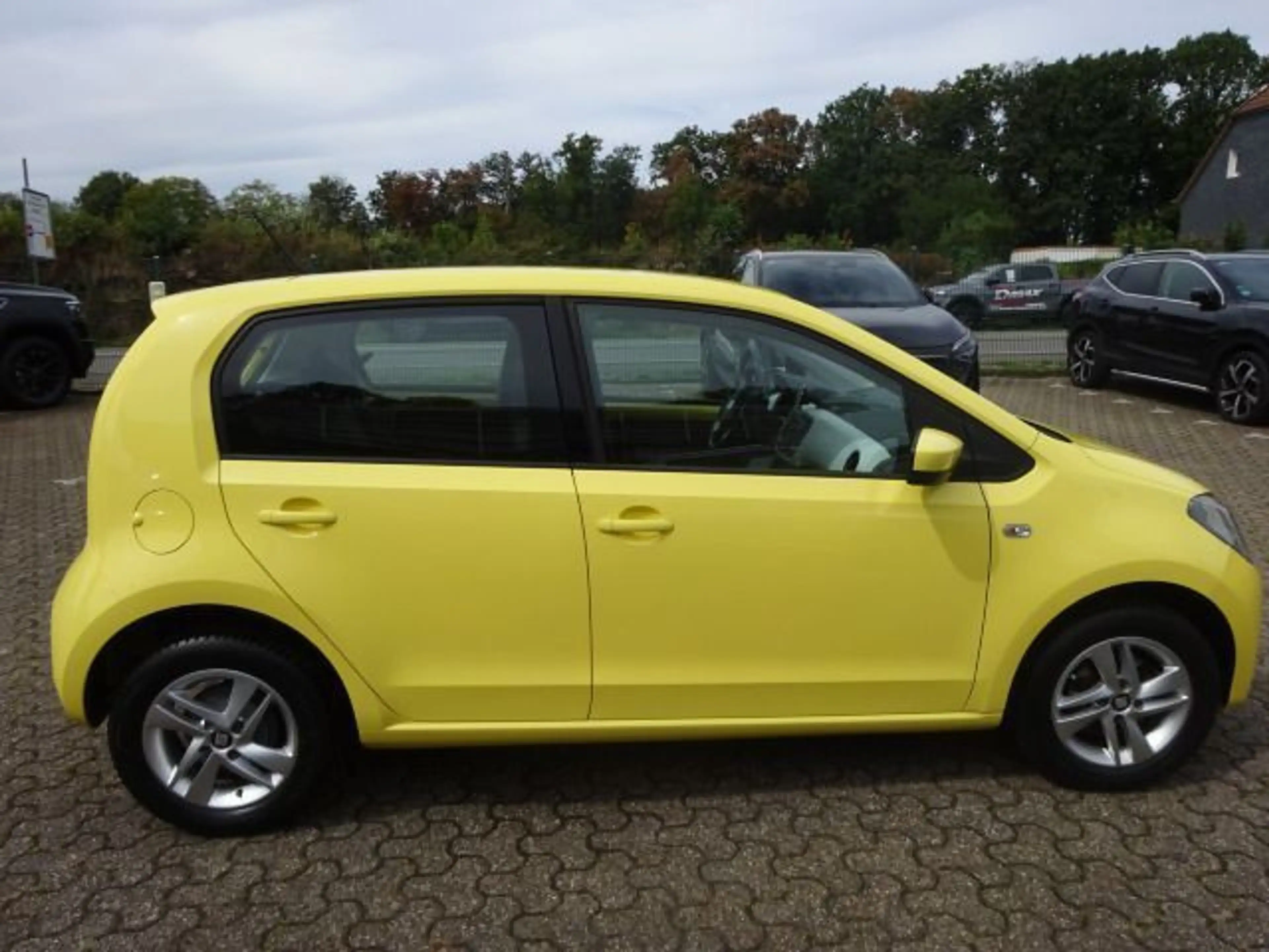 SEAT Mii 1.0 Chic SHZ Navi PDC — photo 4