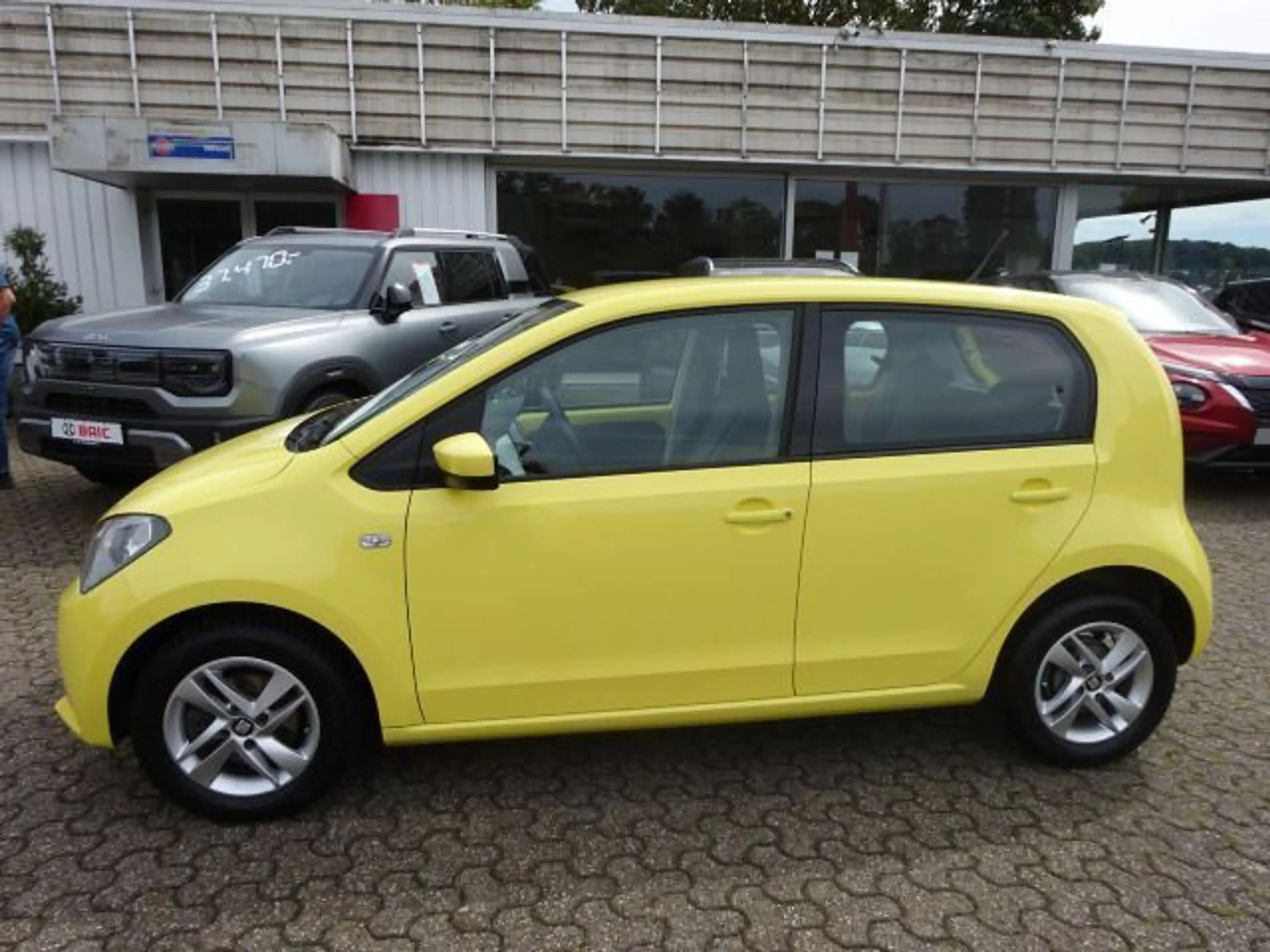 SEAT Mii 1.0 Chic SHZ Navi PDC — photo 8