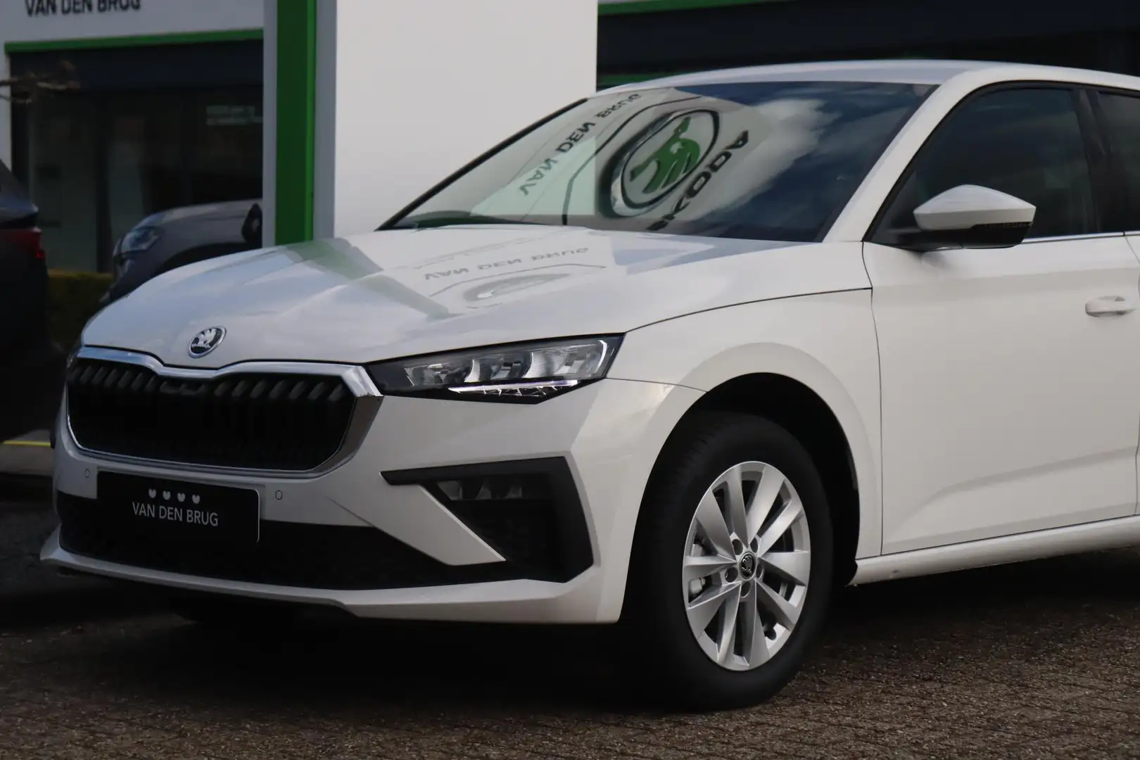 Skoda Scala Business Edition 1.0 TSI 85 kW / 115 PK Hatchback Wit - 2