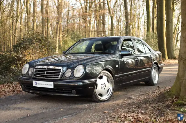 Mercedes-Benz E 50 AMG
