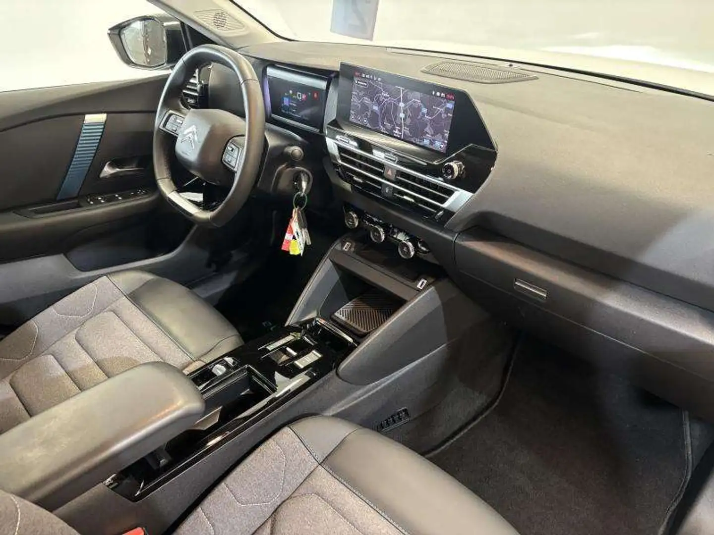 Citroen E-C4 X Shine *Faible Km* Білий - 2