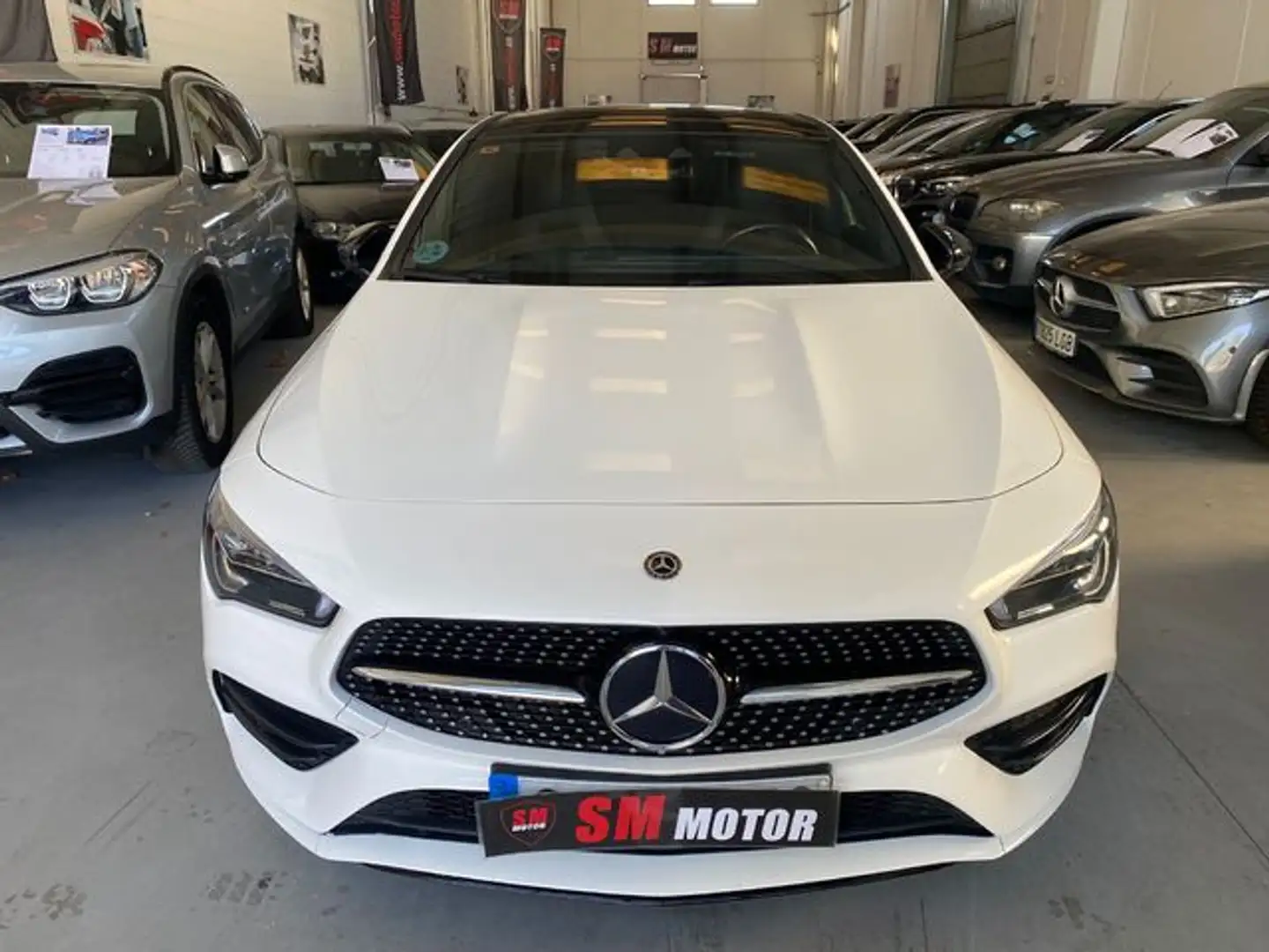 Mercedes-Benz CLA 200 7G-DCT Wit - 2