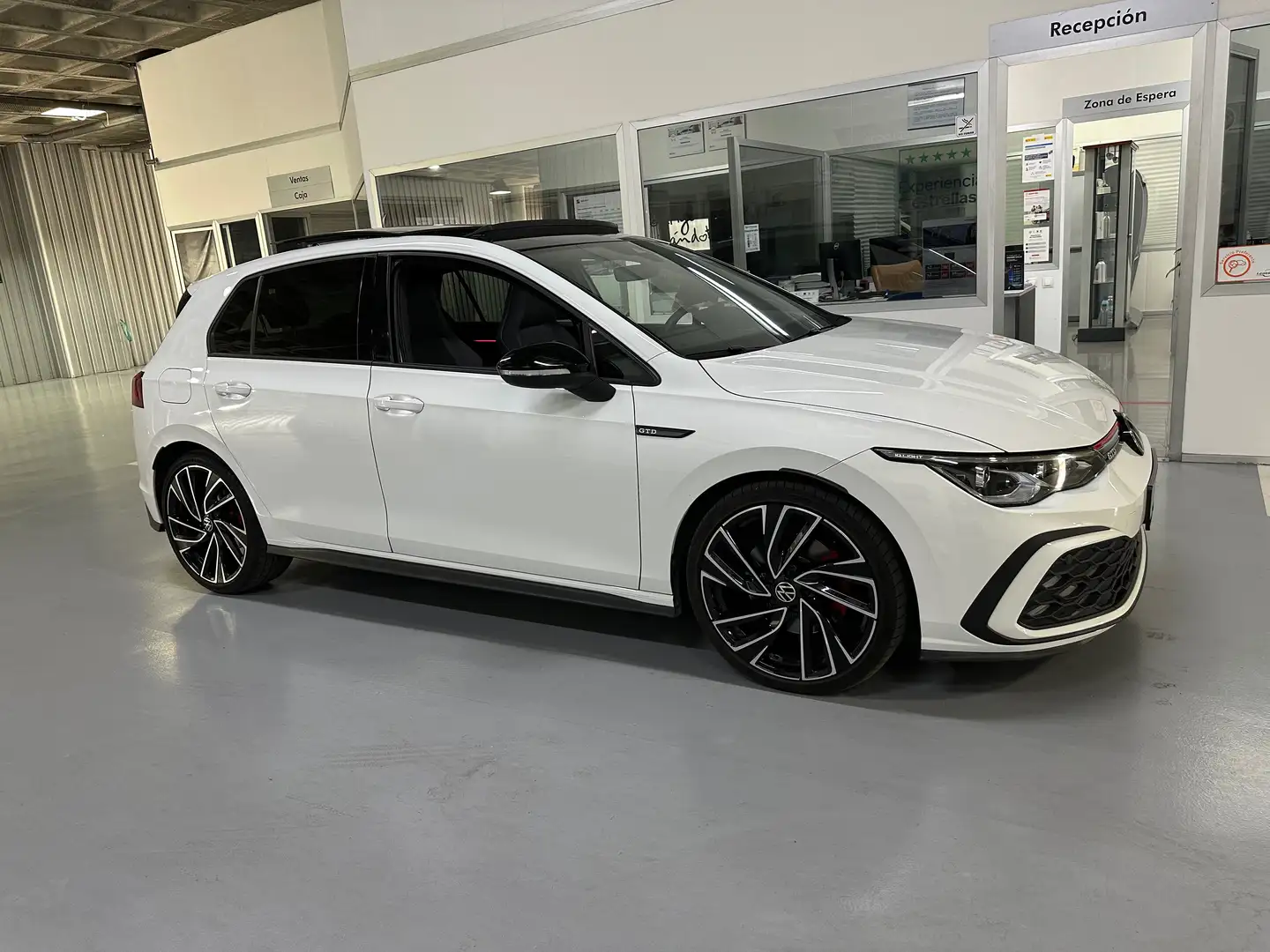 Volkswagen Golf GTD - 2