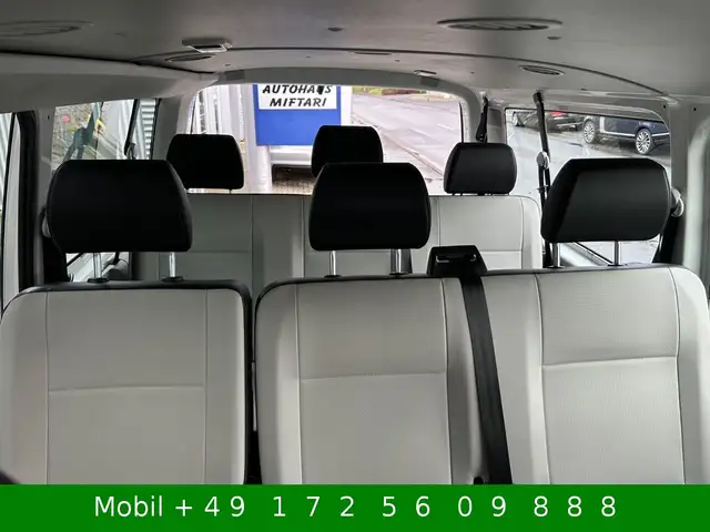 Volkswagen Transporter view 14