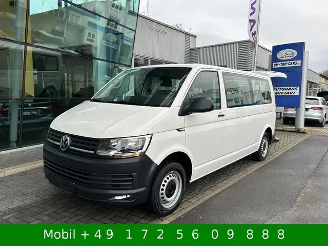 Volkswagen Transporter view 4