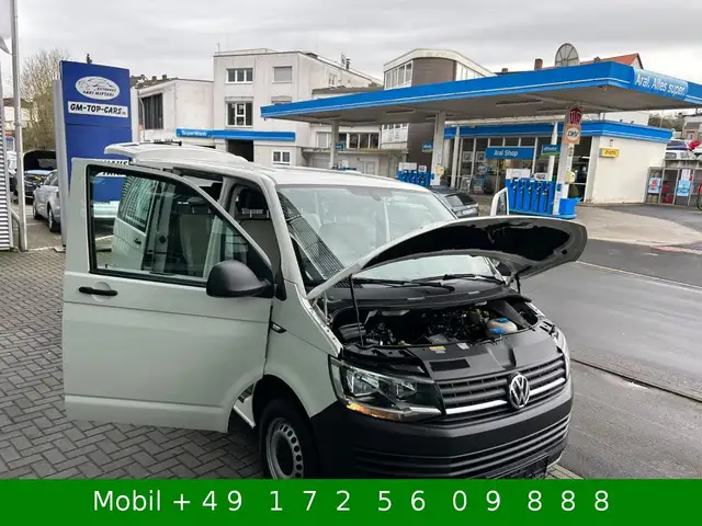 Volkswagen Transporter view 11