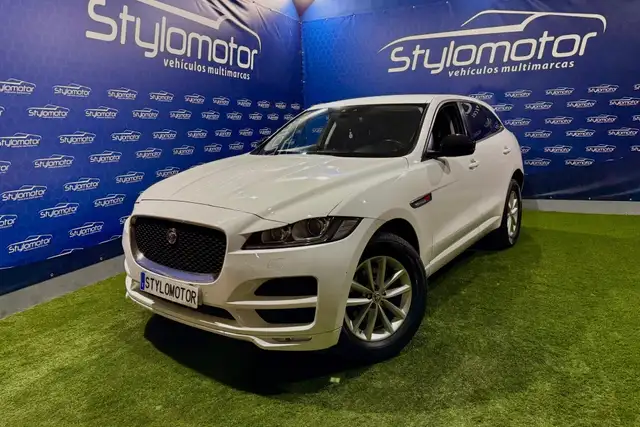 Jaguar F-Pace 2.0i4D Pure Aut. AWD 180