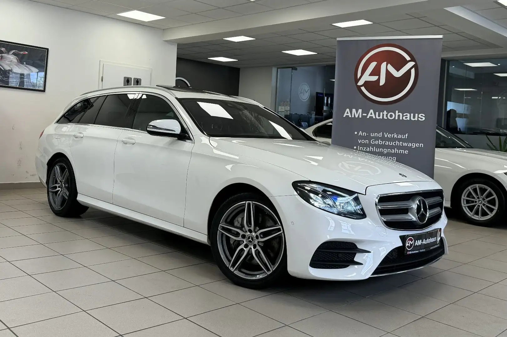 Mercedes-Benz E 400 d T 4Matic *AMG*GlasSD*AHK*ACC*BURMESTER Blanc - 1