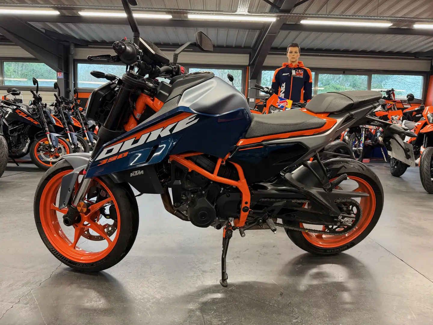 KTM 390 Duke Naranja - 2