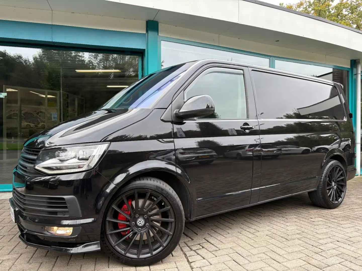 Volkswagen Transporter 2.0 TDI 204pk DSG CarPlay, LED, Leder, Camera, 20 Noir - 1