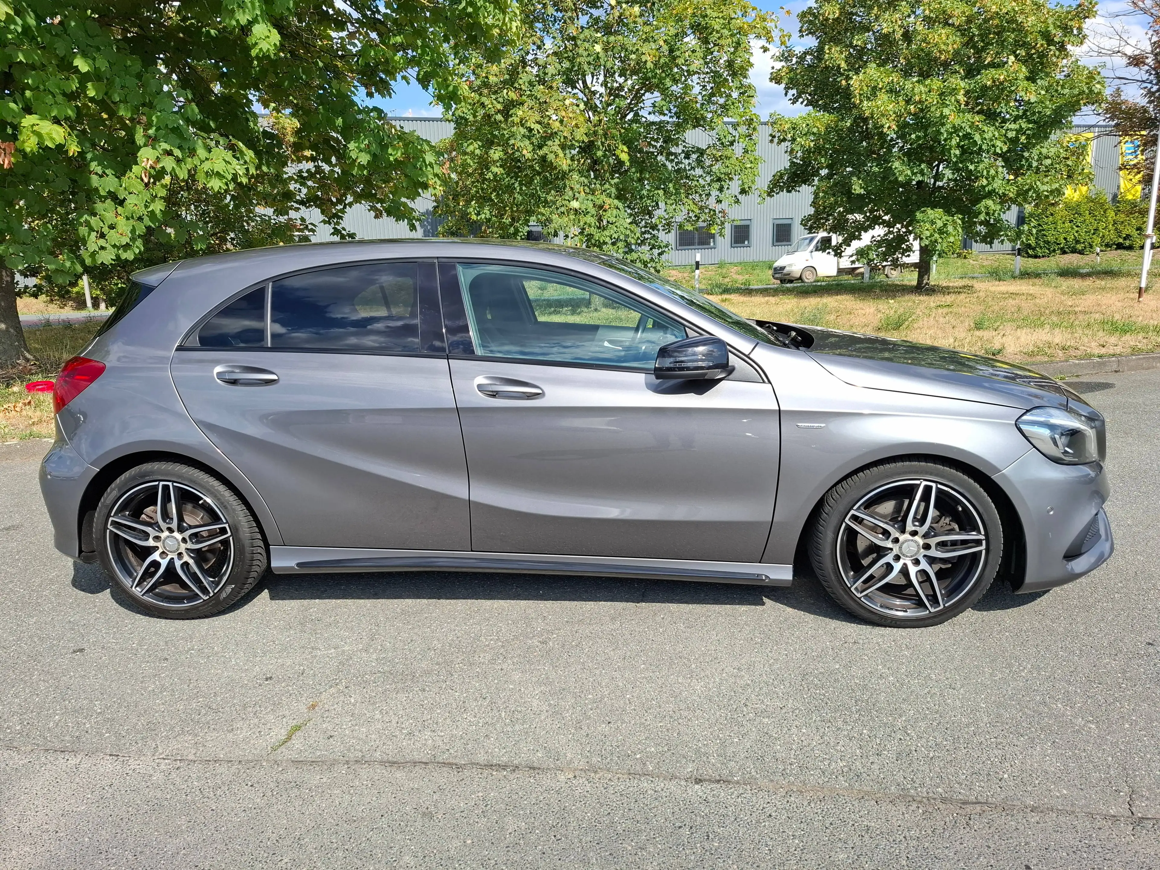 Mercedes-Benz A 220 A220 CDI 4Matic AMG-Line*LED*NAVI*Alcantara*Kamera* — photo 4