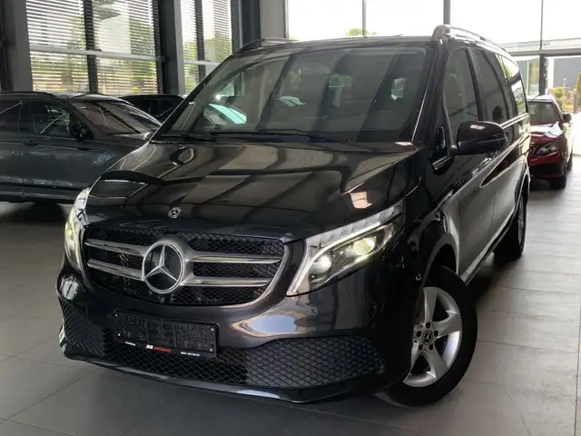 Mercedes-Benz V 300 d lang 4Matic 9G-TRONIC Avantgarde 7 Sitze