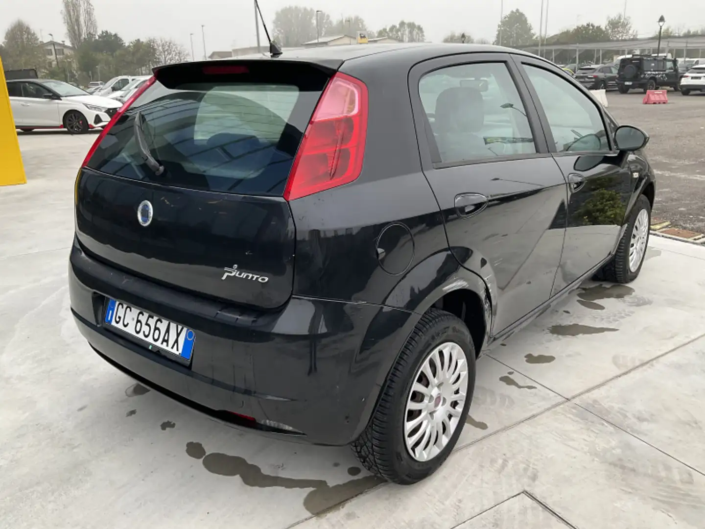 Fiat Grande Punto 1.4 5 porte Dynamic Natural Power Nero - 2
