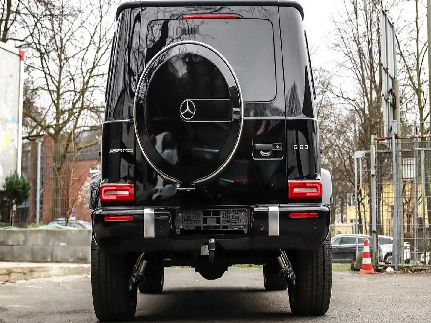 Mercedes-Benz G 63 AMG W463 G63 AMG Iconic Design Meets V8 Performance Nero - 2