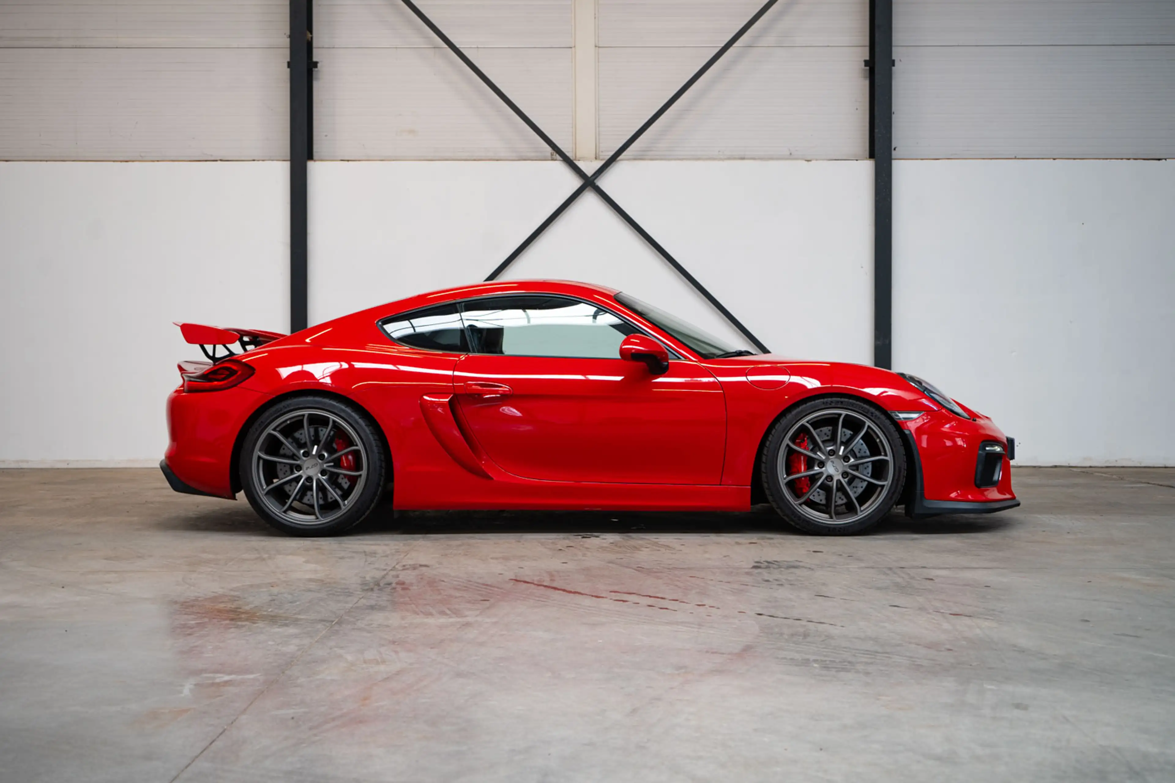 Porsche Cayman GT4 | 3.8 Handgeschakeld | Carmine Red | Carbon In — photo 4