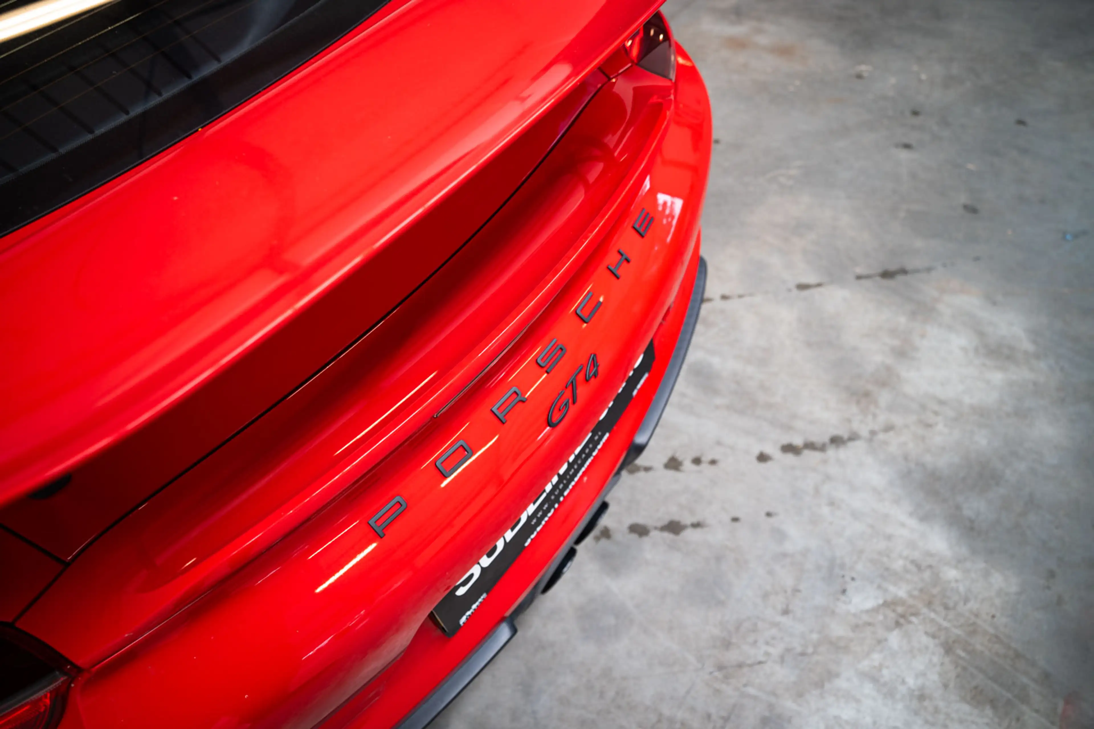 Porsche Cayman GT4 | 3.8 Handgeschakeld | Carmine Red | Carbon In — photo 9
