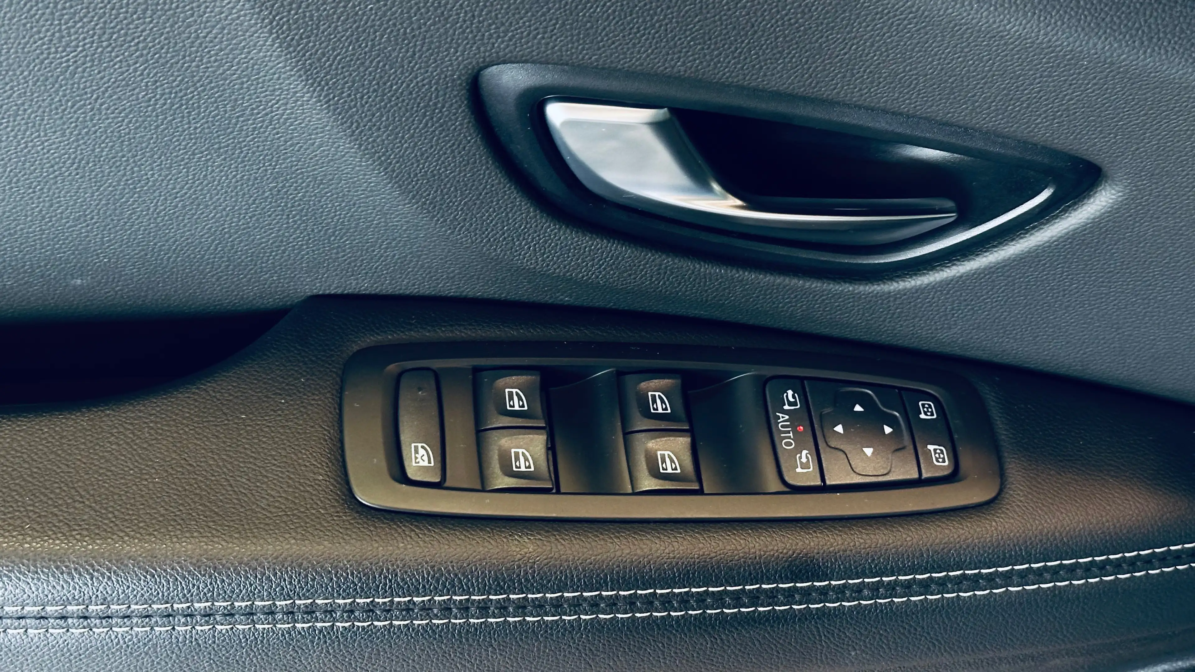 Renault Scenic 1.33 TCe Limited CAMERA PDC NAVI BLUETOOTH LIM CLIM BIZONE — photo 14