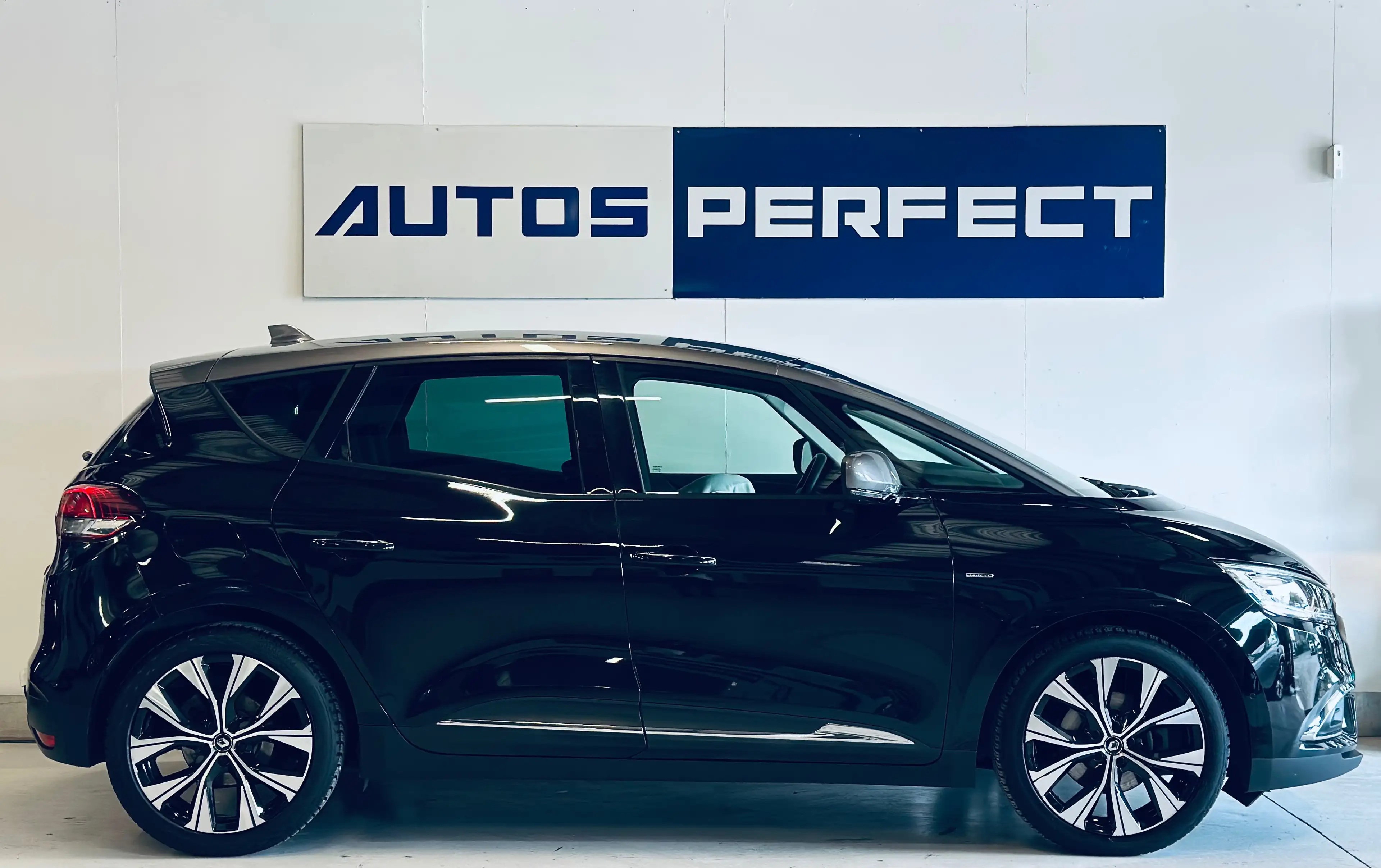 Renault Scenic 1.33 TCe Limited CAMERA PDC NAVI BLUETOOTH LIM CLIM BIZONE — photo 4