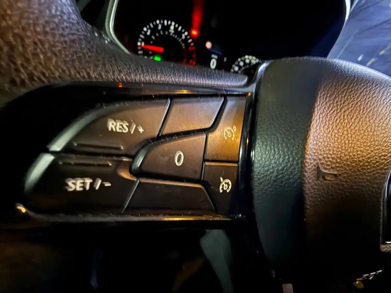Renault Clio Citadine 5 portes — photo 24