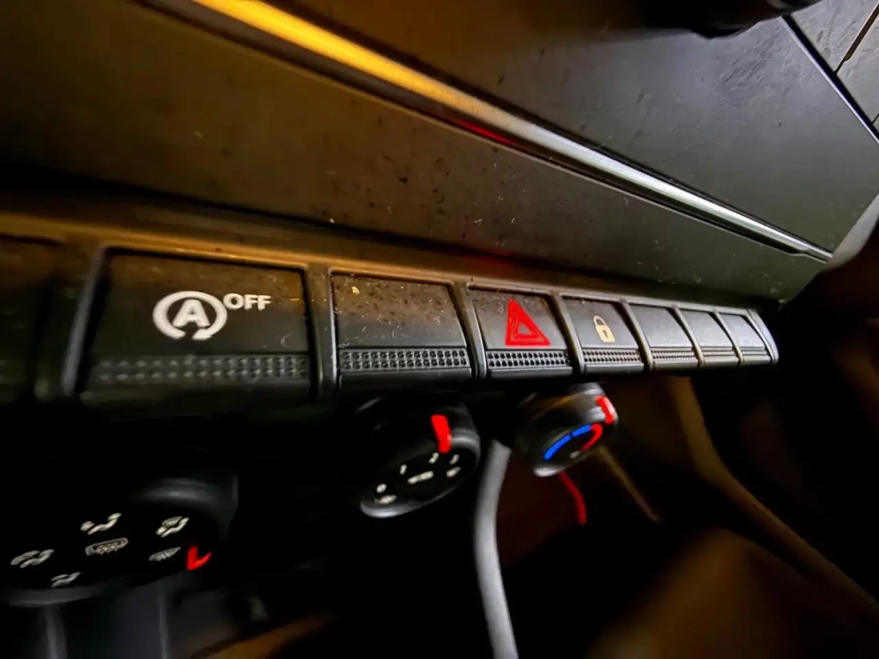 Renault Clio Citadine 5 portes — photo 20