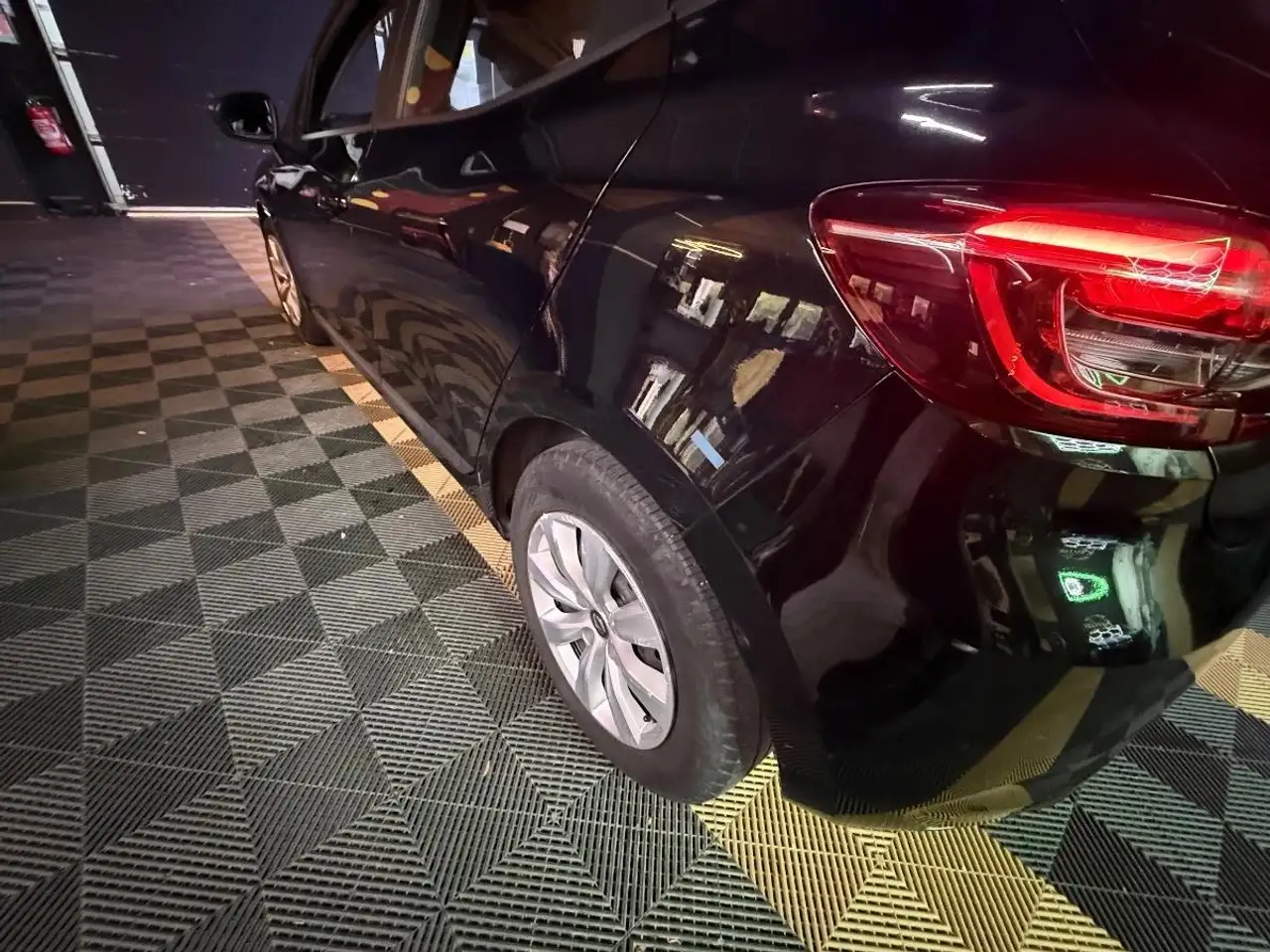 Renault Clio Citadine 5 portes — photo 46