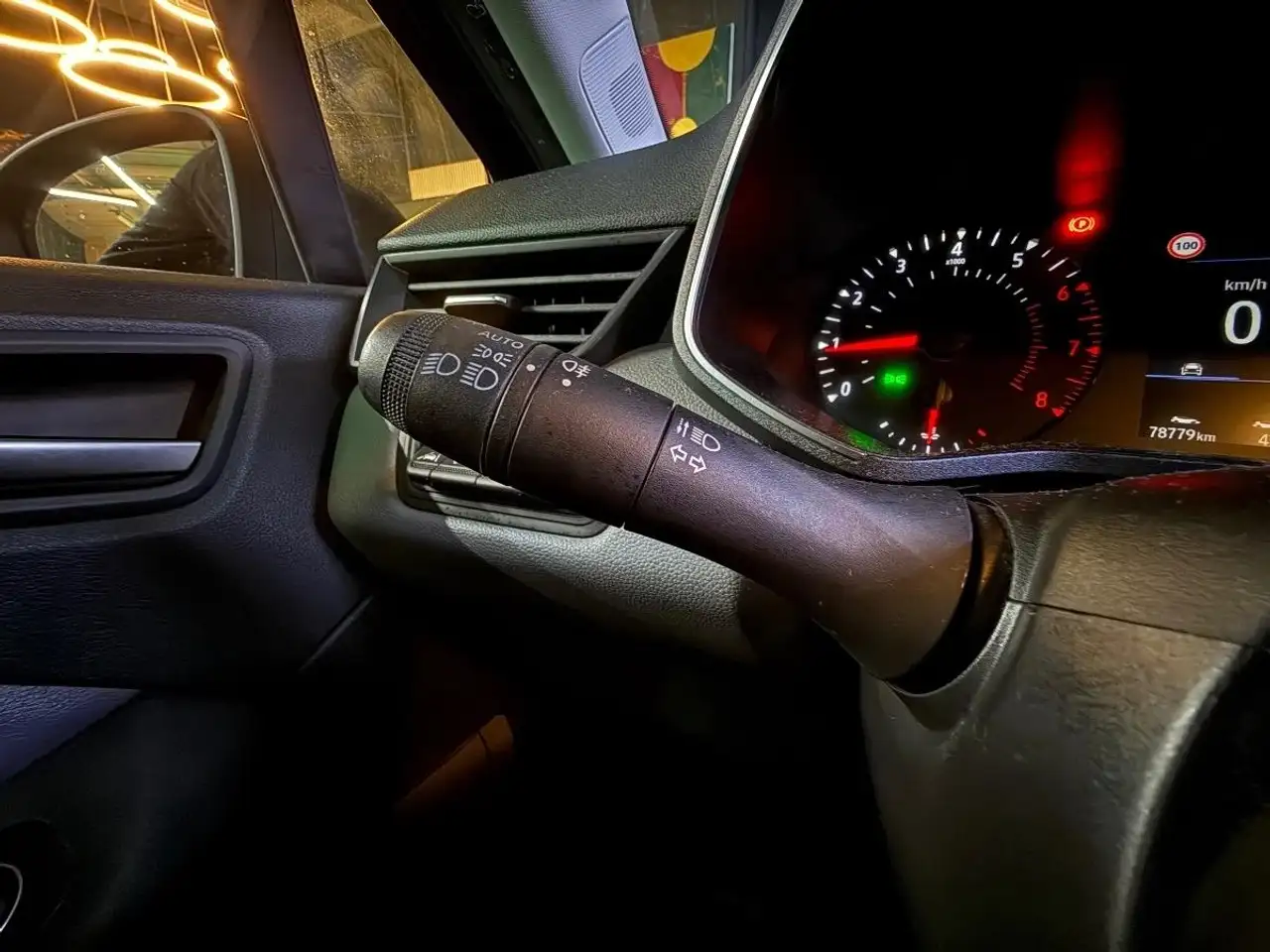 Renault Clio Citadine 5 portes — photo 26