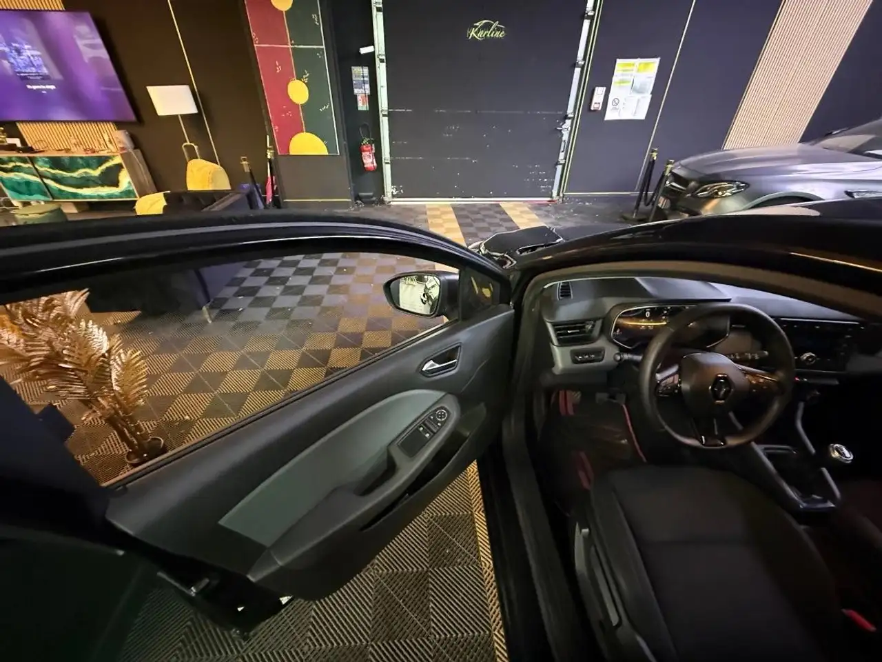 Renault Clio Citadine 5 portes — photo 31