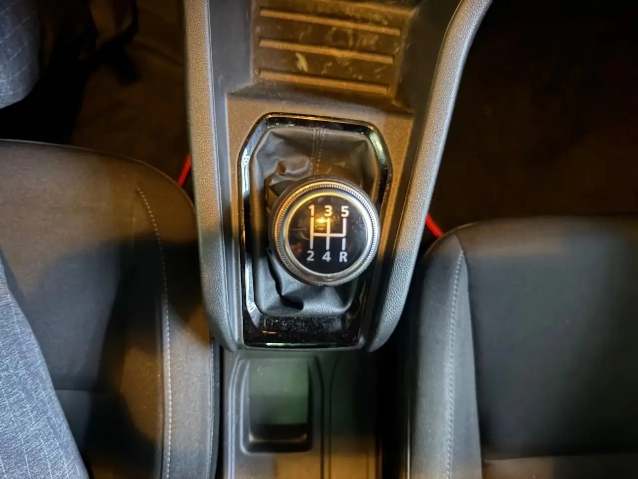 Renault Clio Citadine 5 portes — photo 36