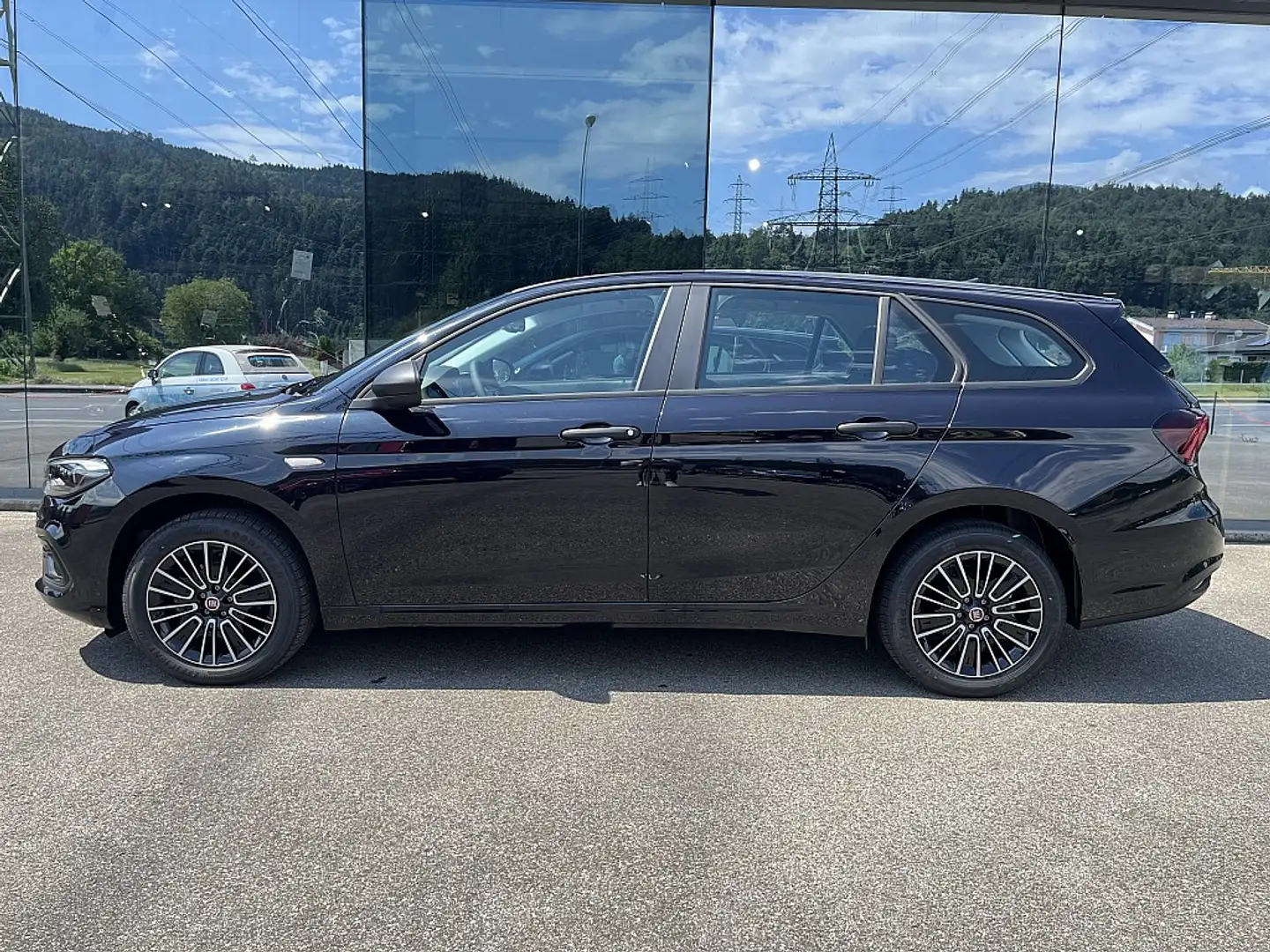 Fiat Tipo MultiJet 130 SCR Austria Edition Negro - 2