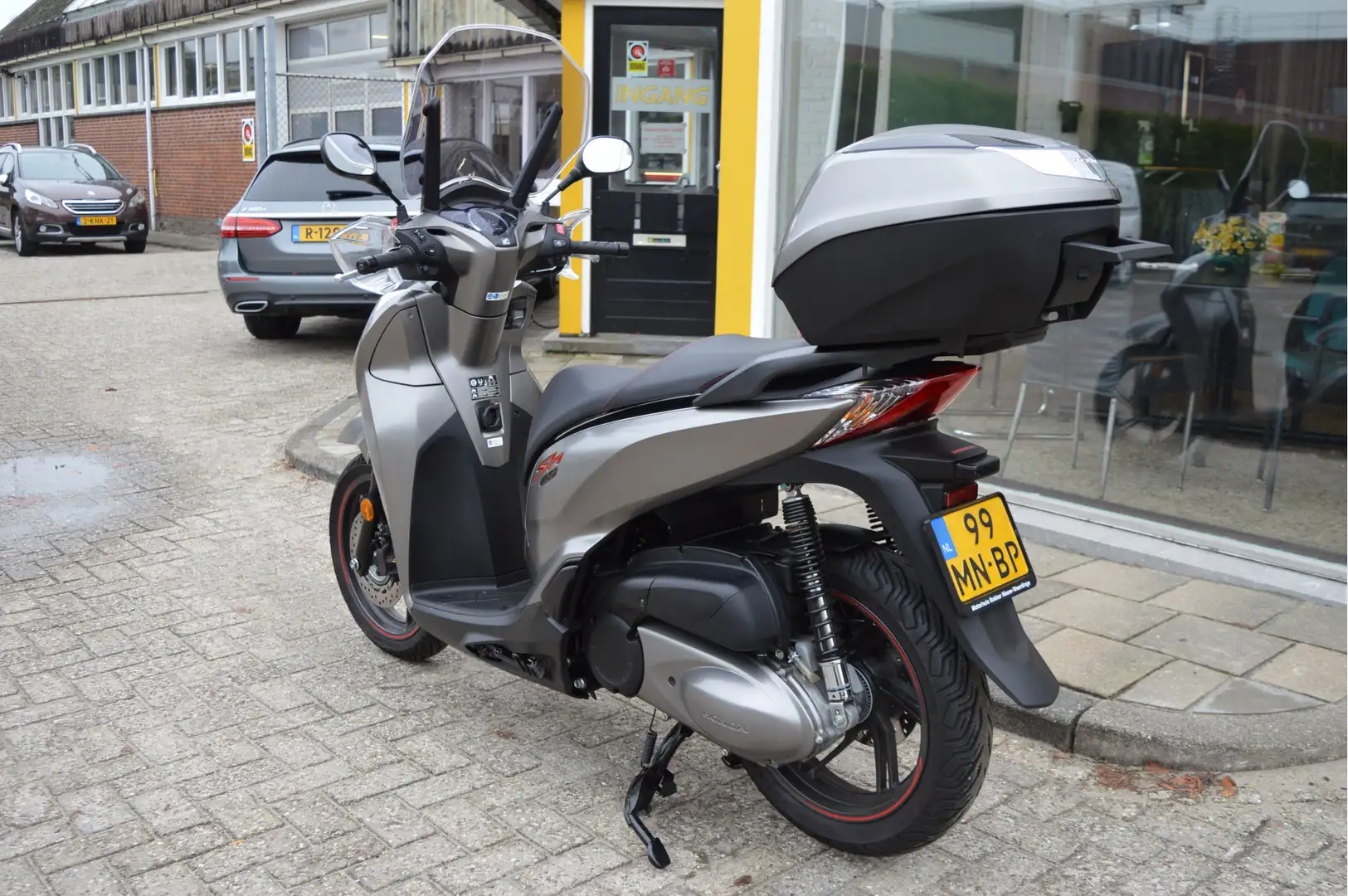 Honda SH 300 300i ABS Zeer goede staat - 2